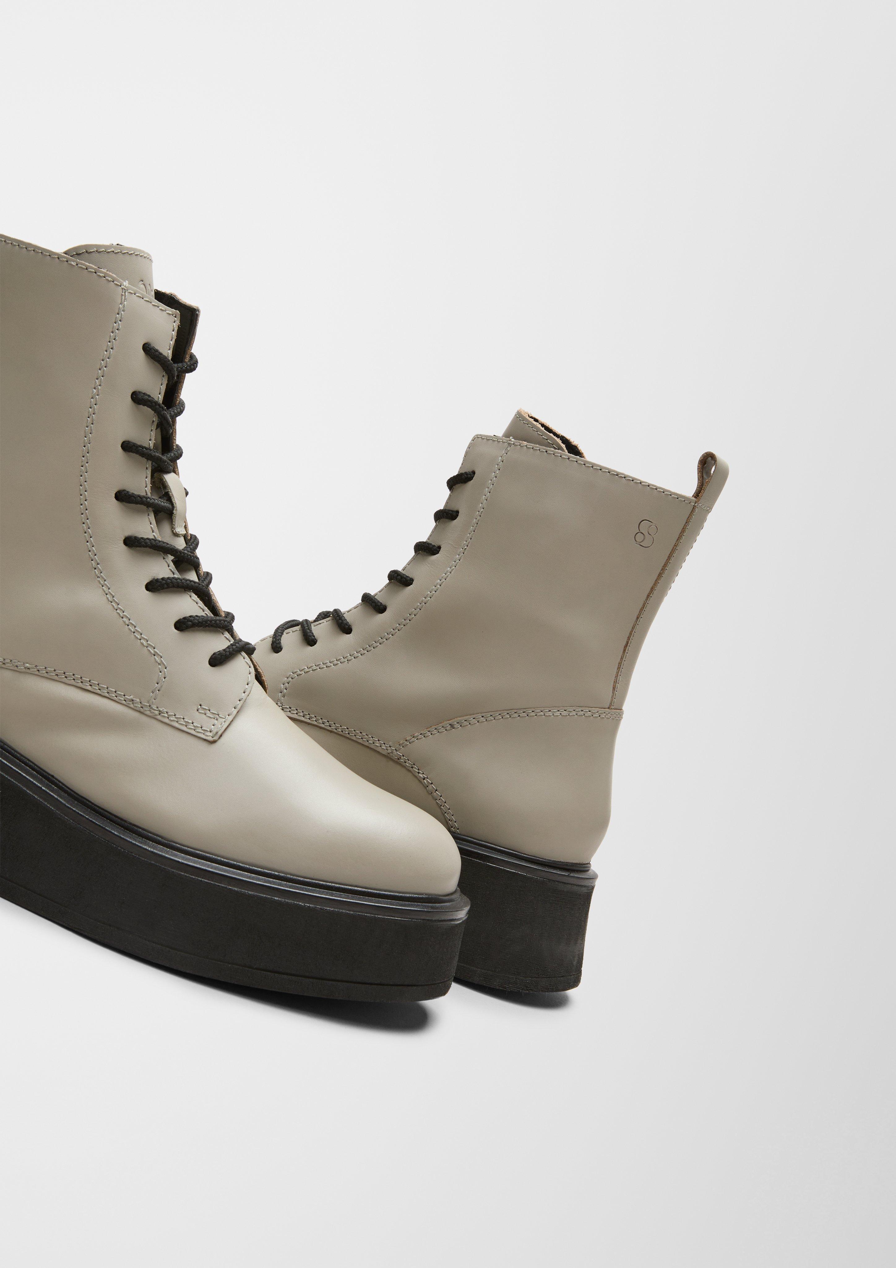 Stiefel mit Plateausohle  101.207.101.25231-210
