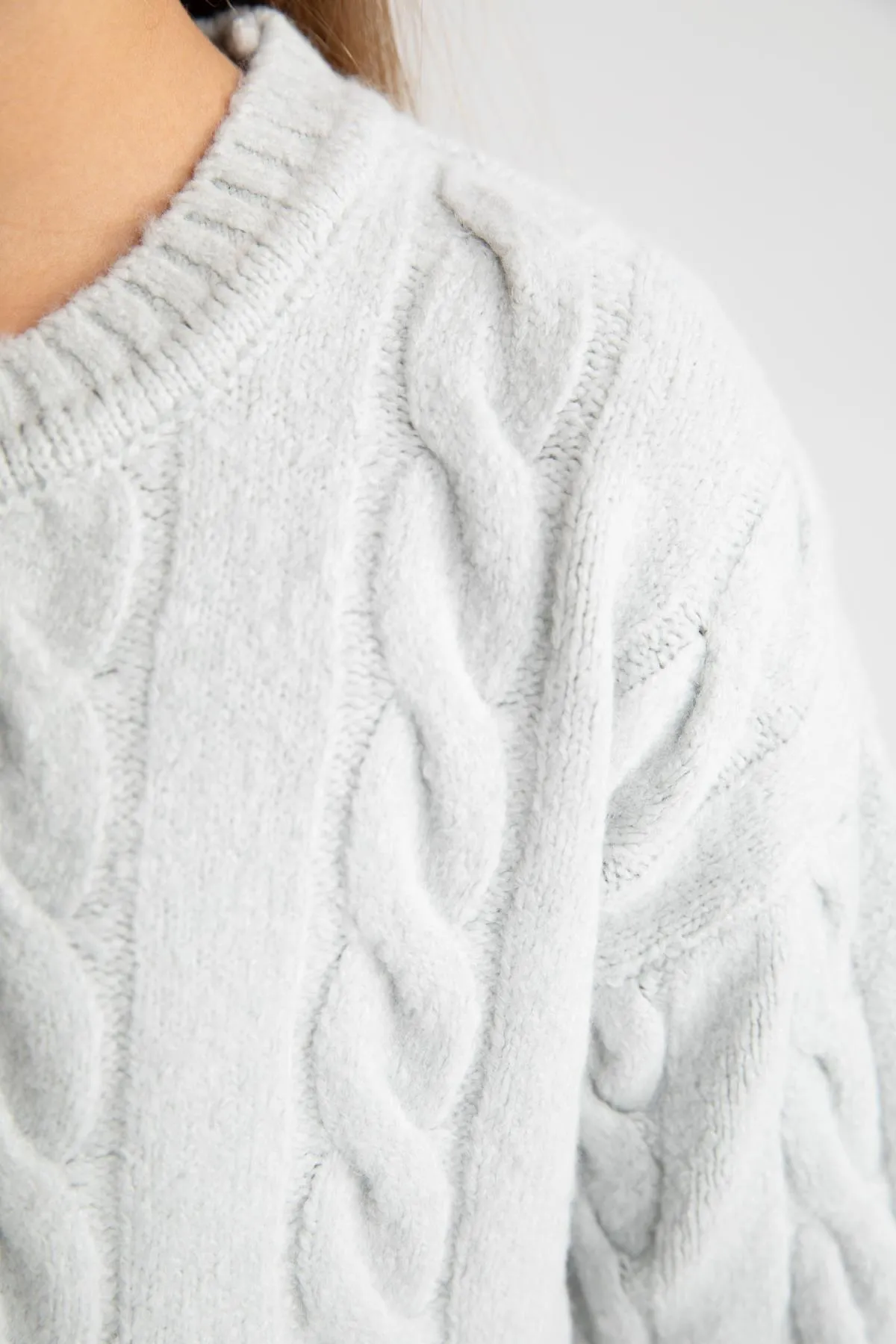DeFacto  Mädchenpullover mit normaler Passform und Rundhalsausschnitt