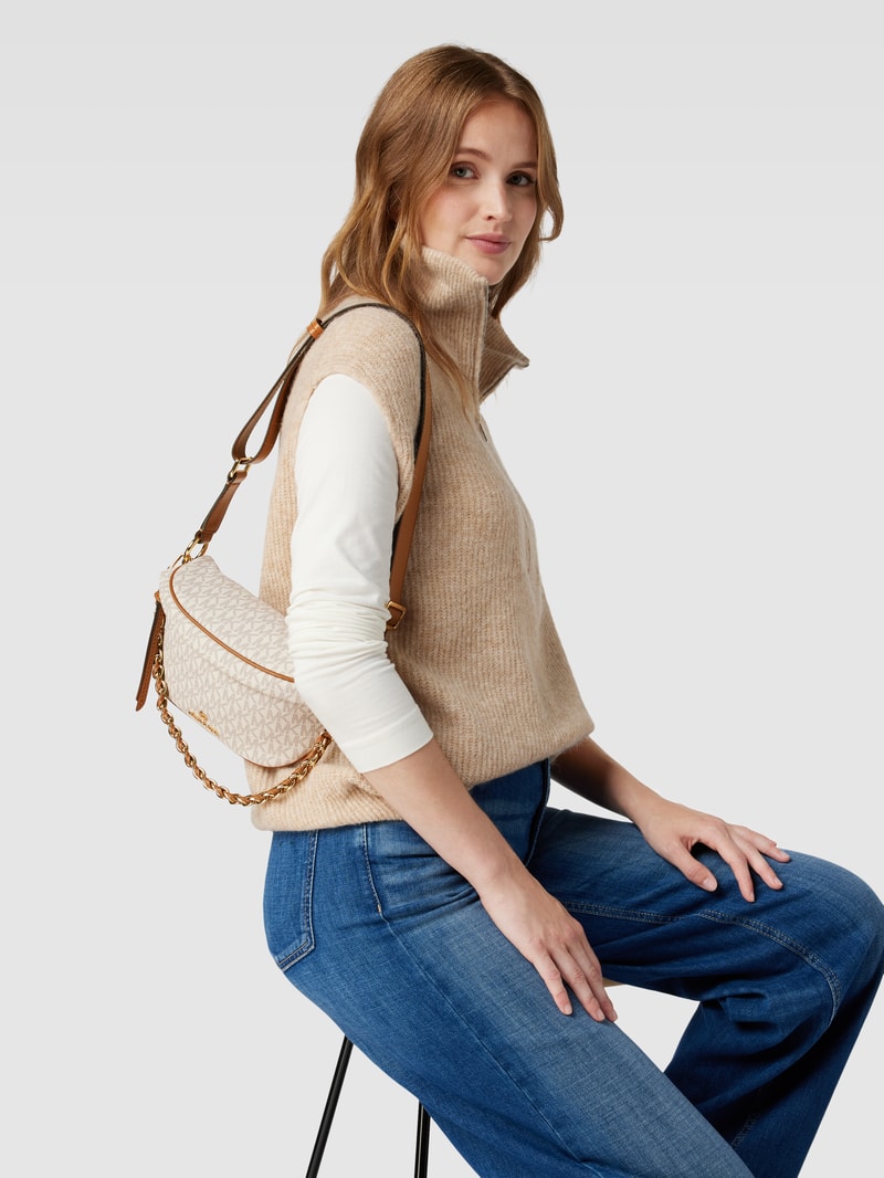 Crossbody Bag mit Label-Applikation Modell 'SLATER' in ecru