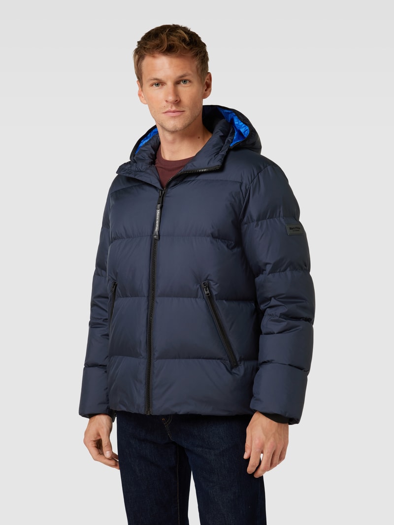 Daunenjacke in Stepp-Optik mit Label-Detail in marineblau
