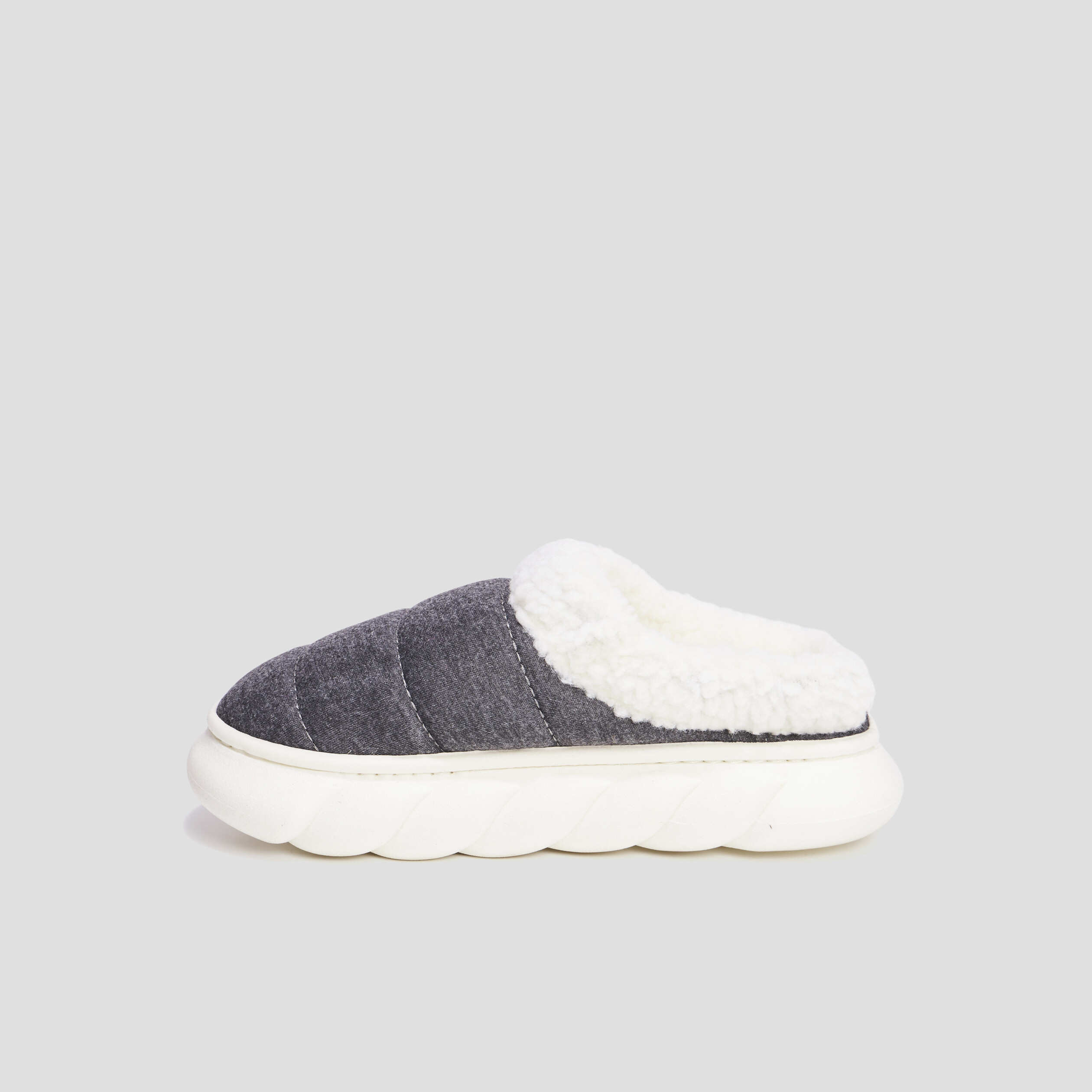 Chaussons mules plateformes noir femme | La Halle