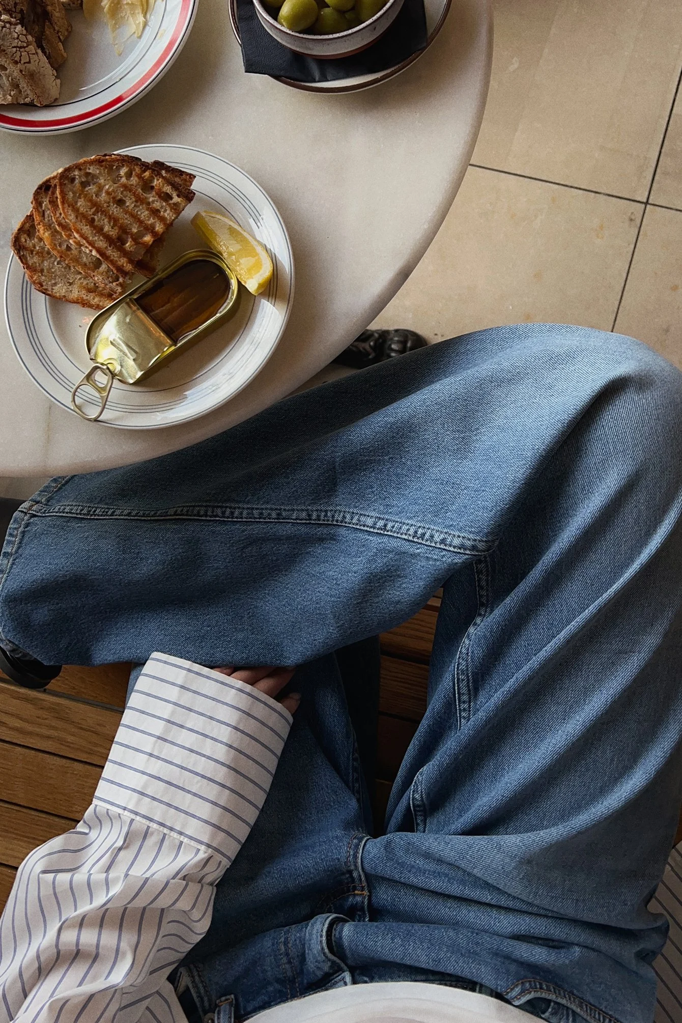 Weite Jeans mit tiefer Taille