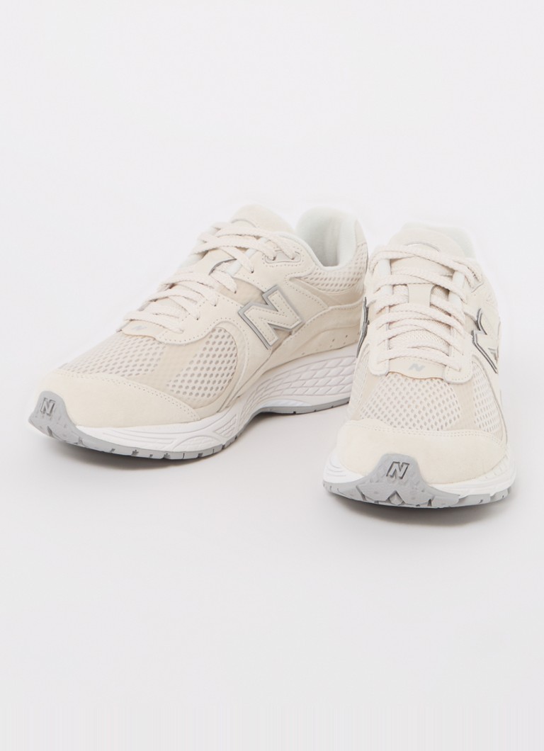 Αθλητικά παπούτσια New Balance 2002R με λεπτομέρειες από πλέγμα και σουέτ