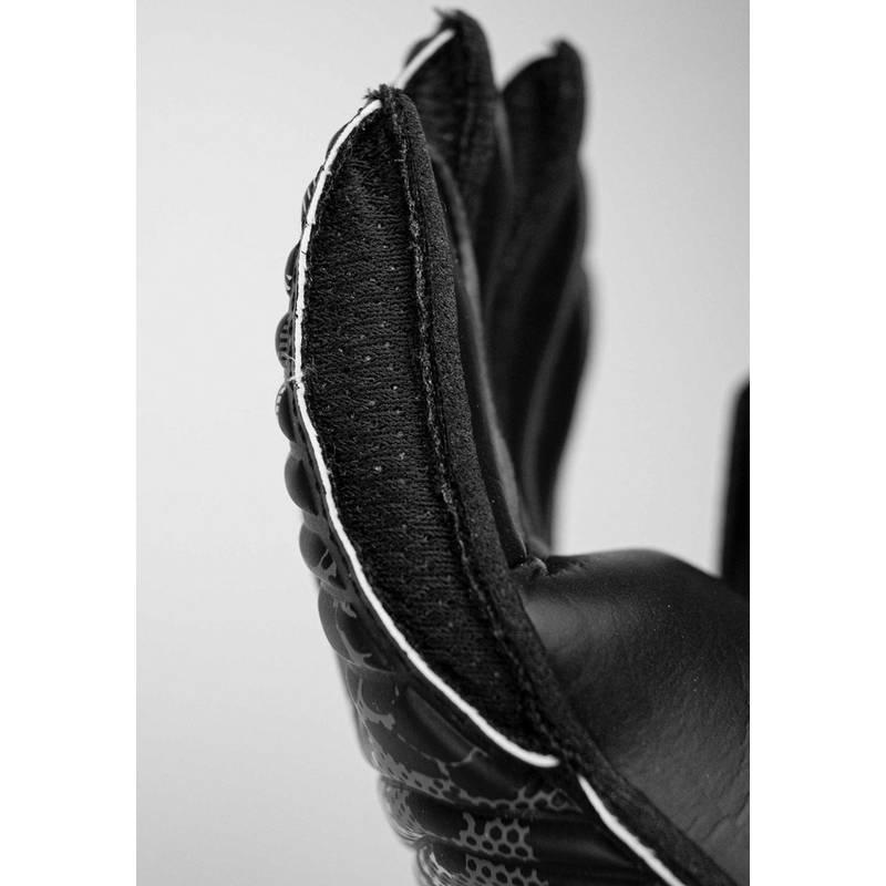 Reusch Attrakt Solid Torwarthandschuhe