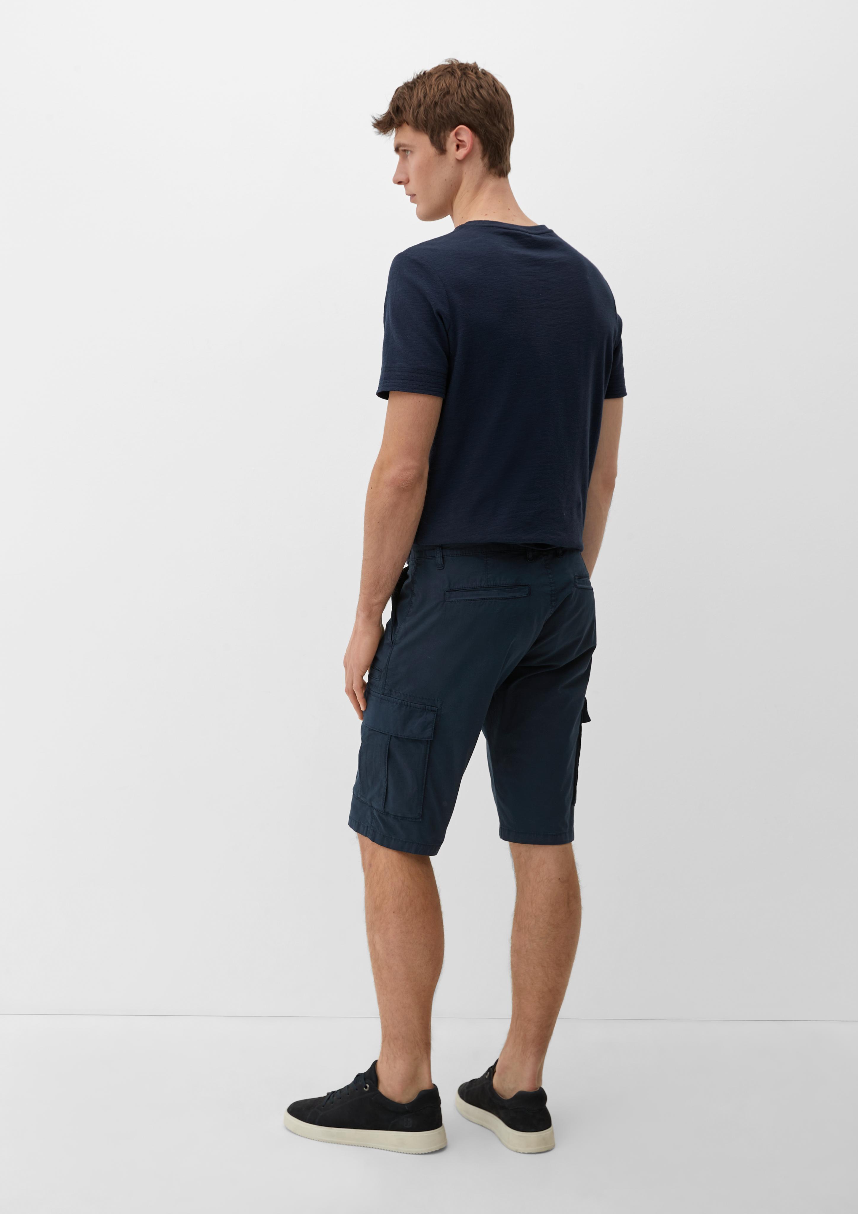Relaxed: Bermuda mit Cargotaschen  2132921-5955