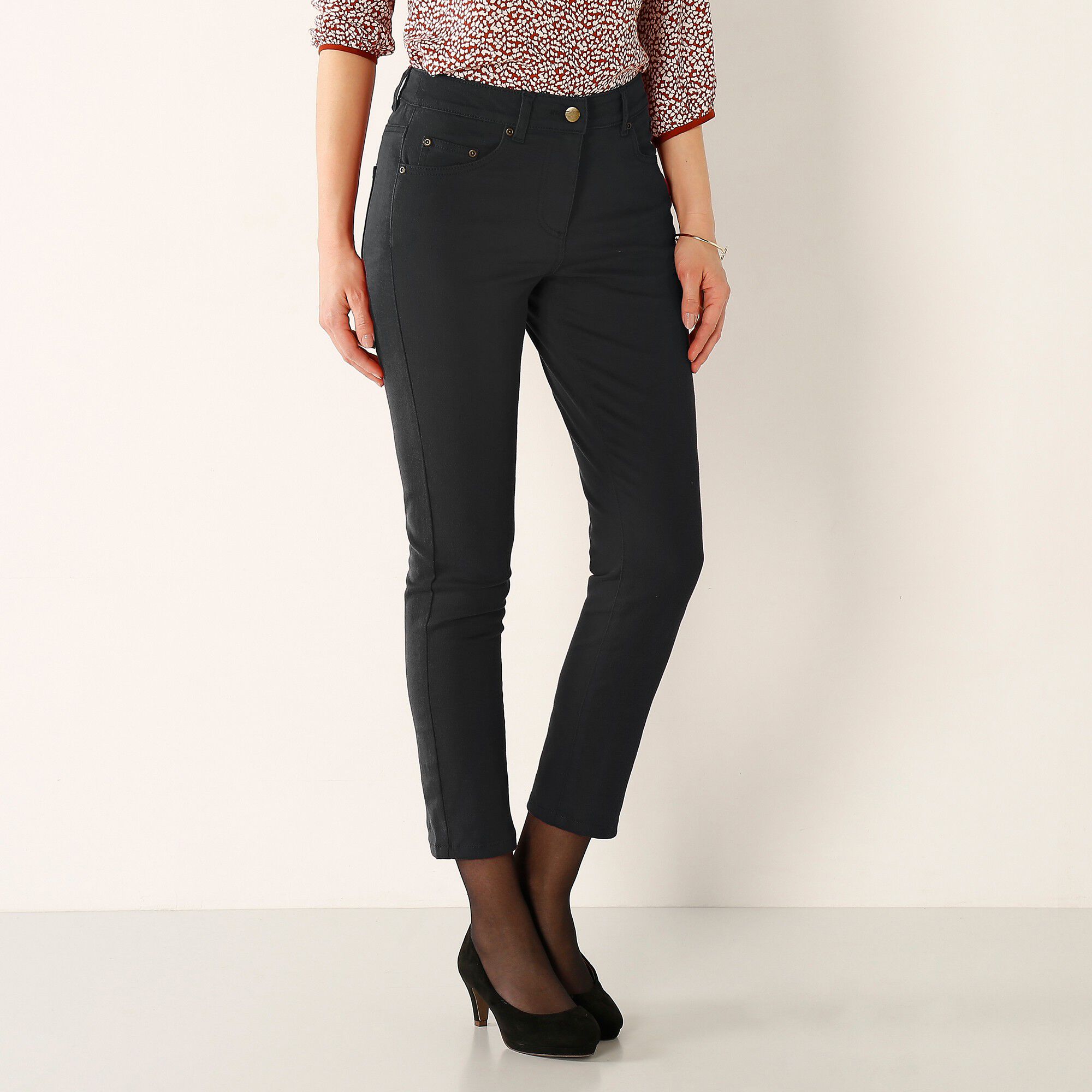 Pantalon 7/8ème fuselé stretch uni