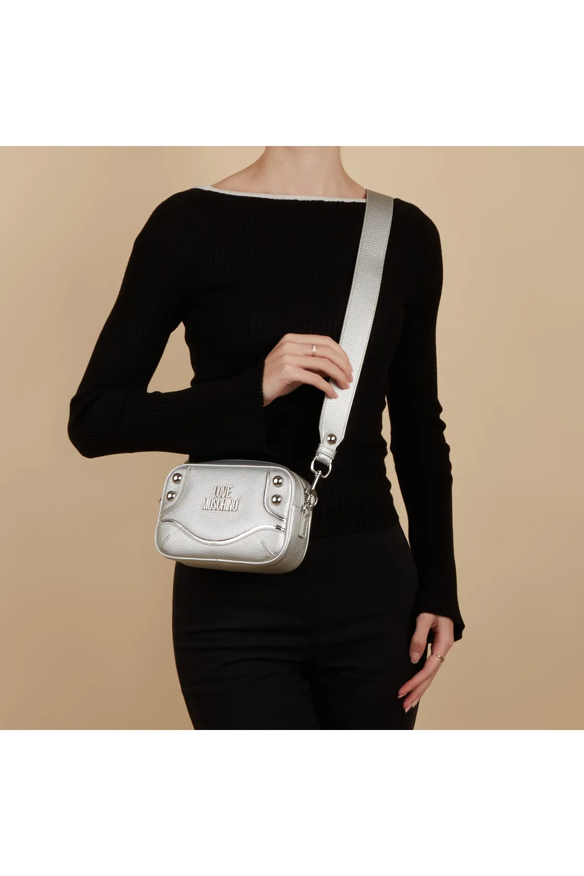 1'ASLAN  Love Moschino Pebble Silberfarbene Umhängetasche JC4142PP1IL1190B