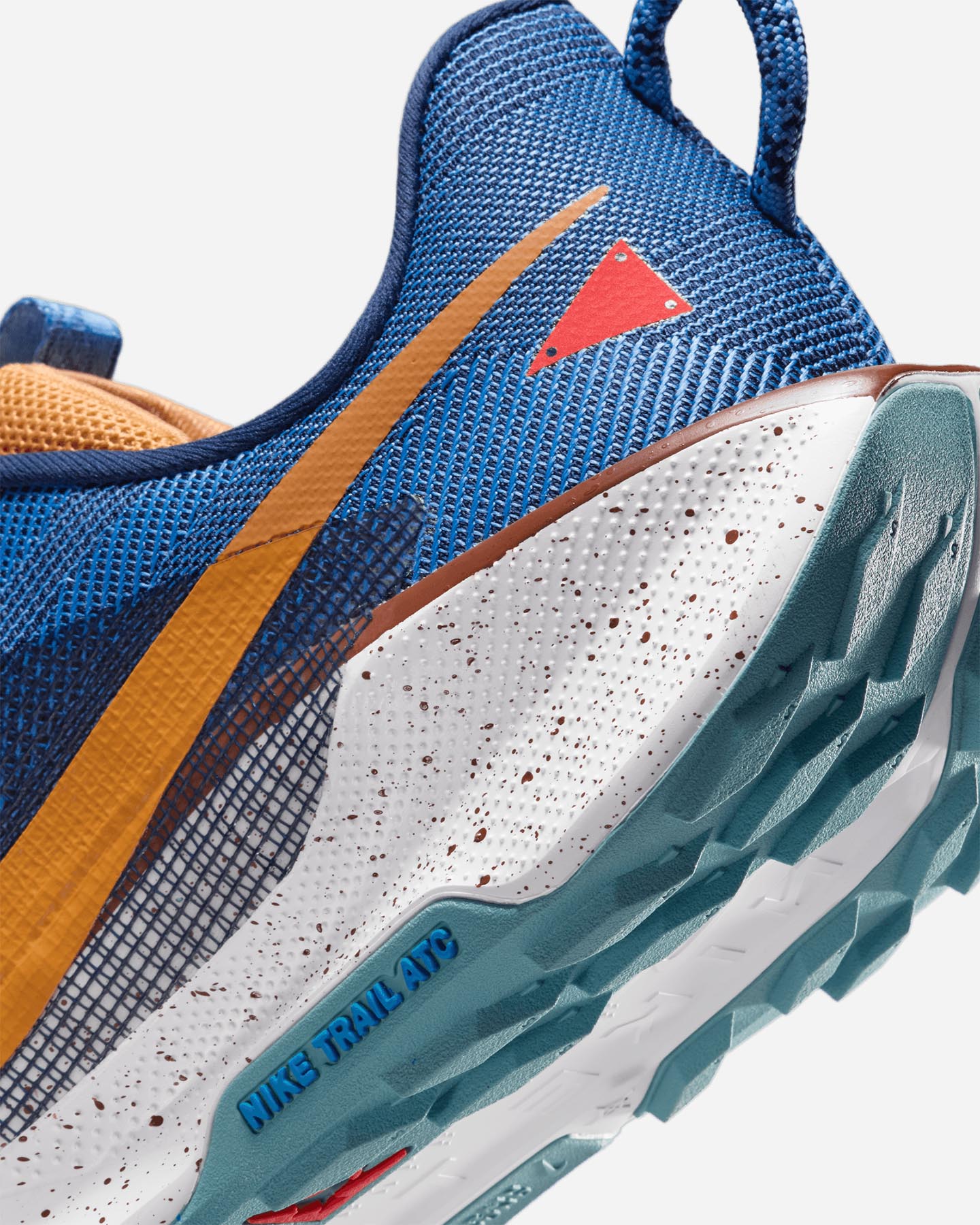 Topánky Nike Pegasus Trail 5 M DV3864-400