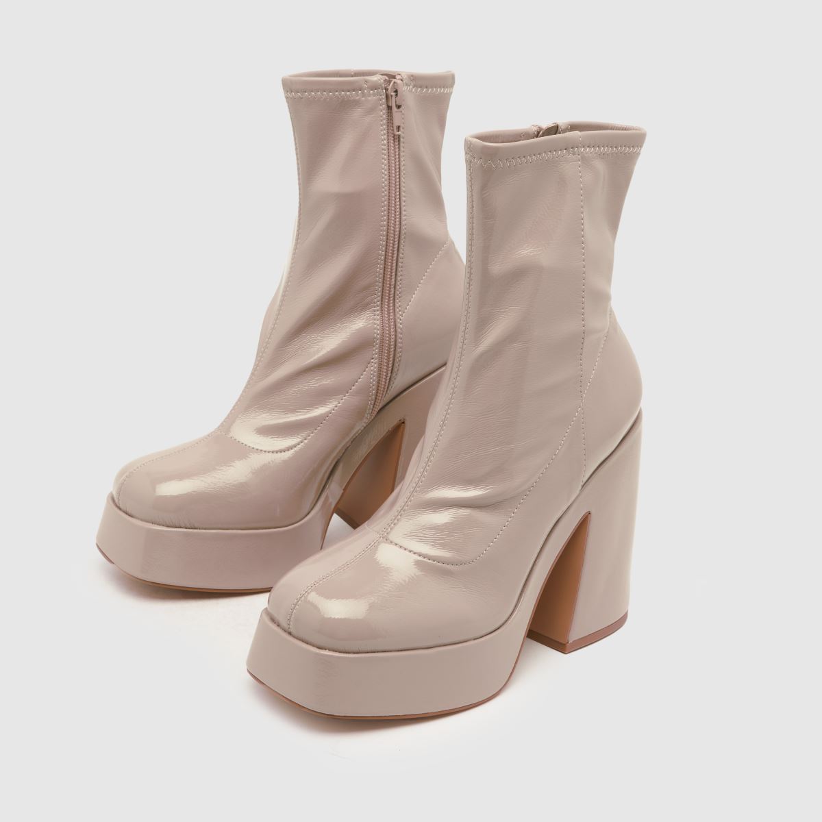 Schuh – Brogan – Platåstövlar i lack med stenfärgad mönster
