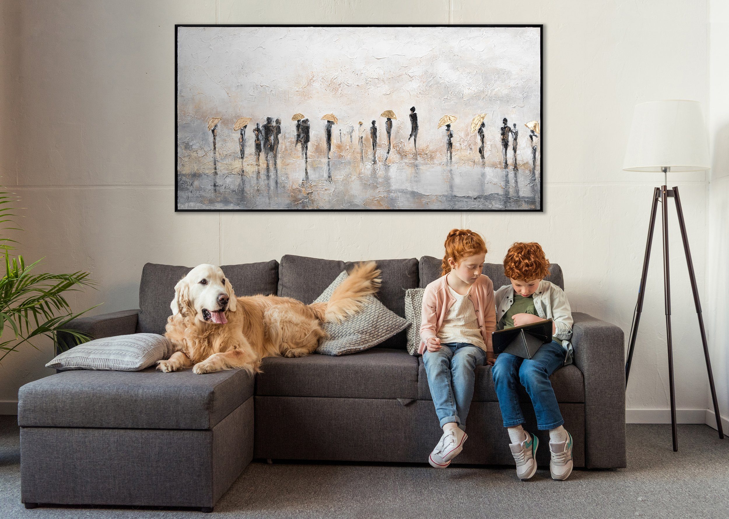 YS-Art Gemälde Sommerregen, Leinwand Bild Handgemalt Menschen Regenschirm Gold mit Rahmen