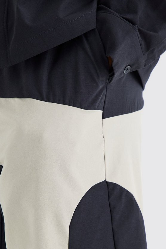 Gerade Hose mit elastischem Bund
