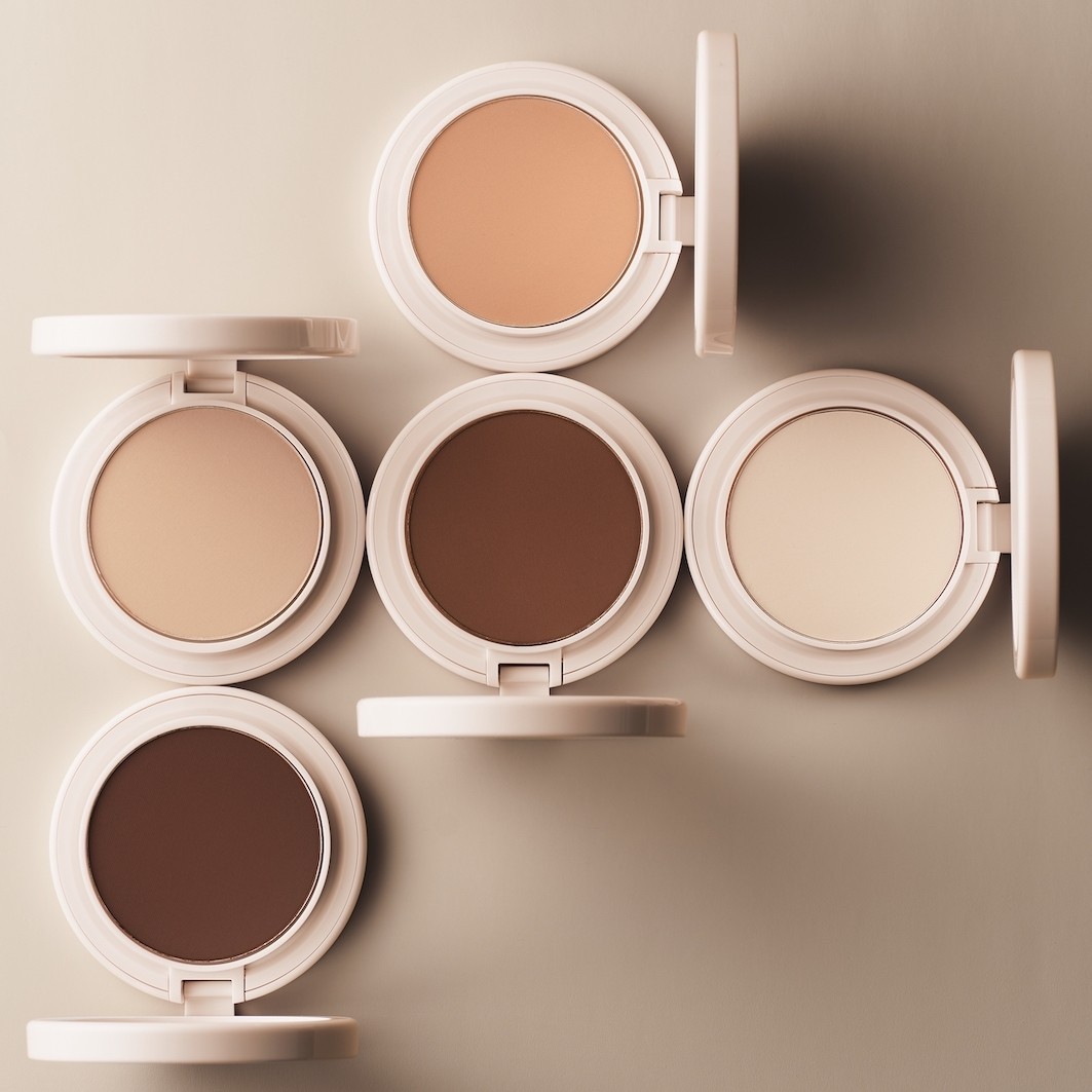 KYLIE COSMETICS Naturalny puder rozświetlający