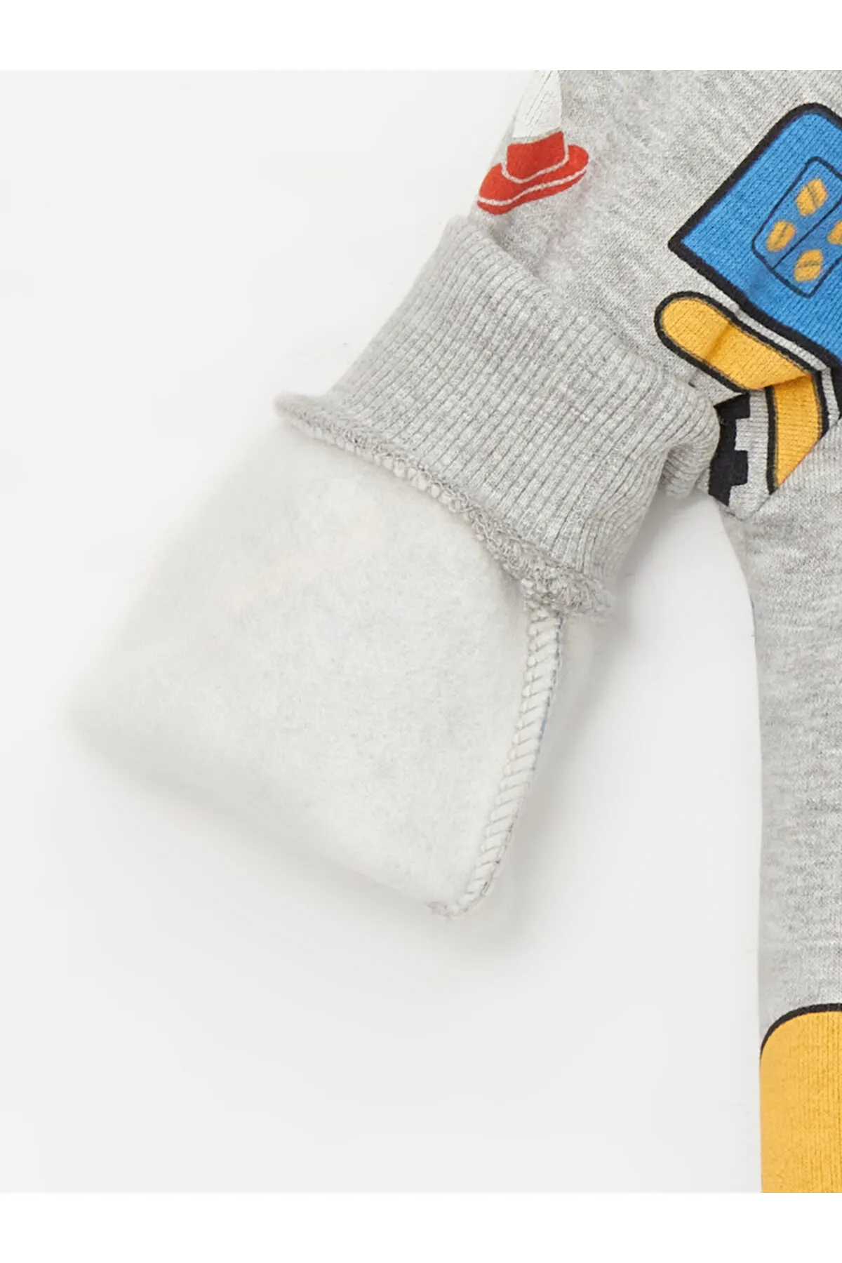 LC Waikiki  2-teiliges Set aus bedrucktem Langarm-Sweatshirt und Trainingshose für Babys mit Rundhalsausschnitt