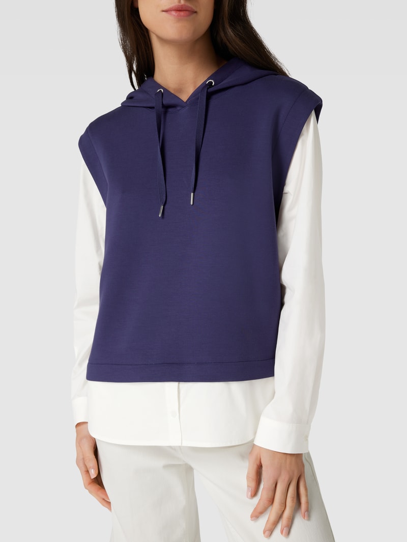 Hoodie mit Kontrastbesatz in marineblau
