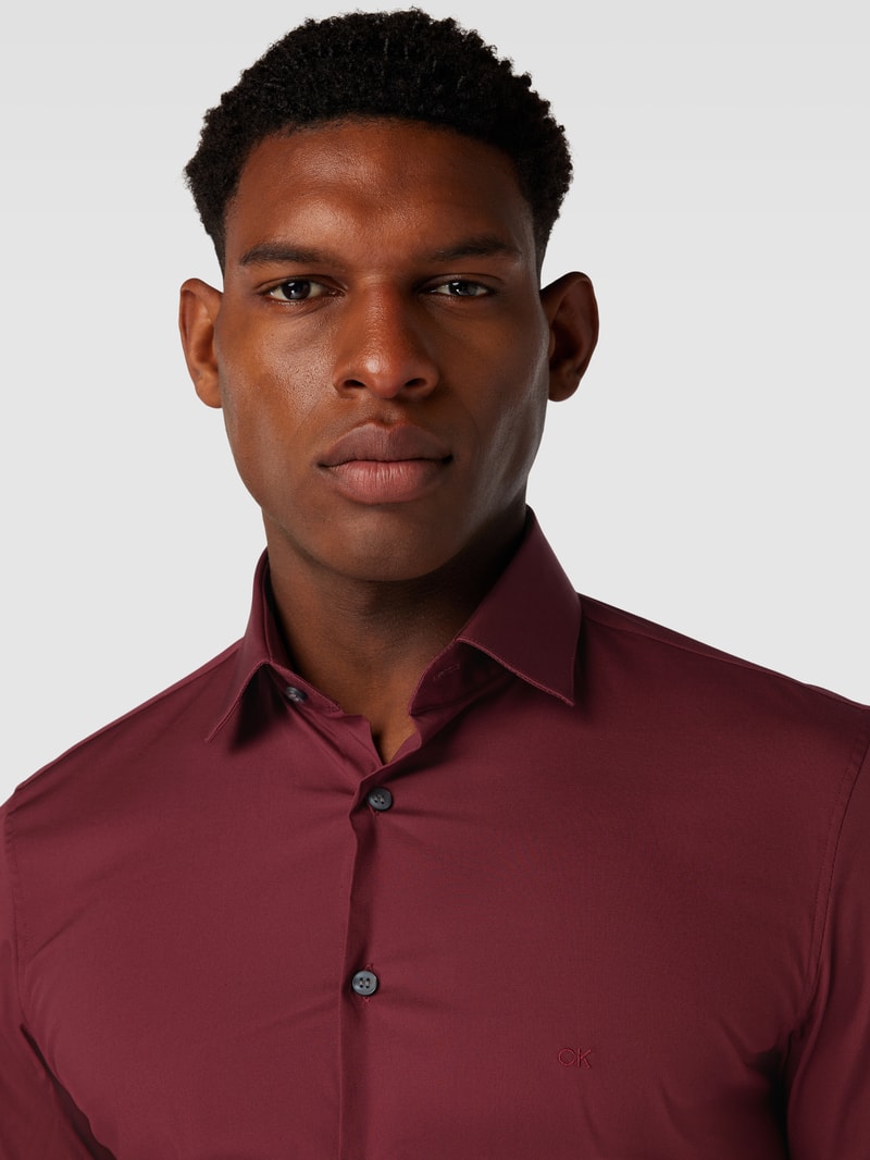 Slim Fit Business-Hemd mit Kentkragen Modell 'Bari' in bordeaux rot