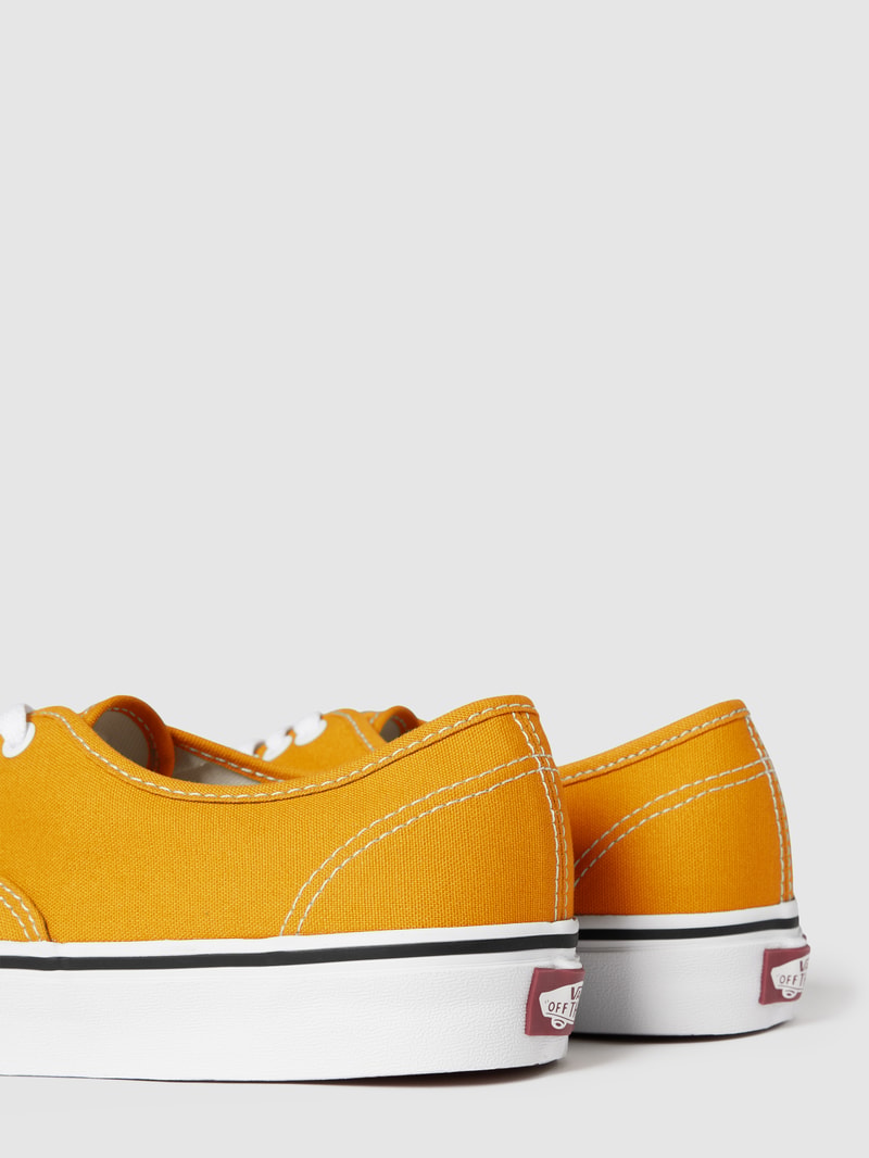 Sneaker mit Label-Detail Modell 'Authentic' in hellgelb