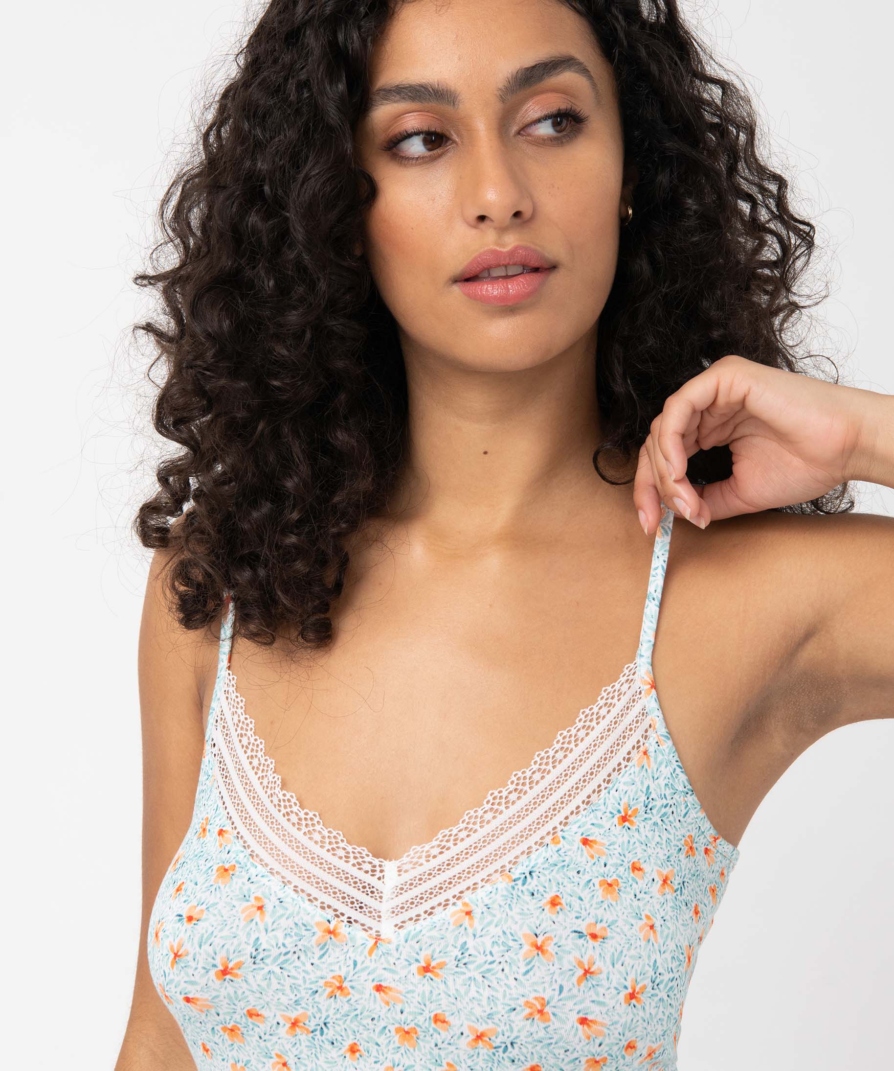 Haut de pyjama femme à fines bretelles et dentelle imprime | GEMO
