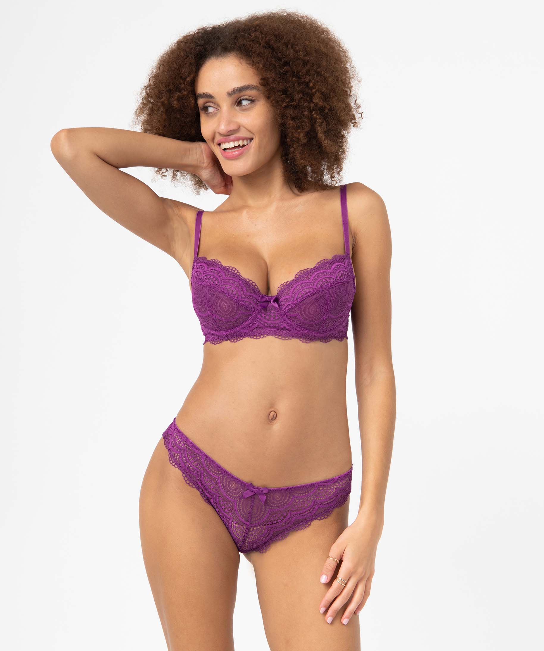 Soutien-gorge forme corbeille en dentelle femme violet | GEMO