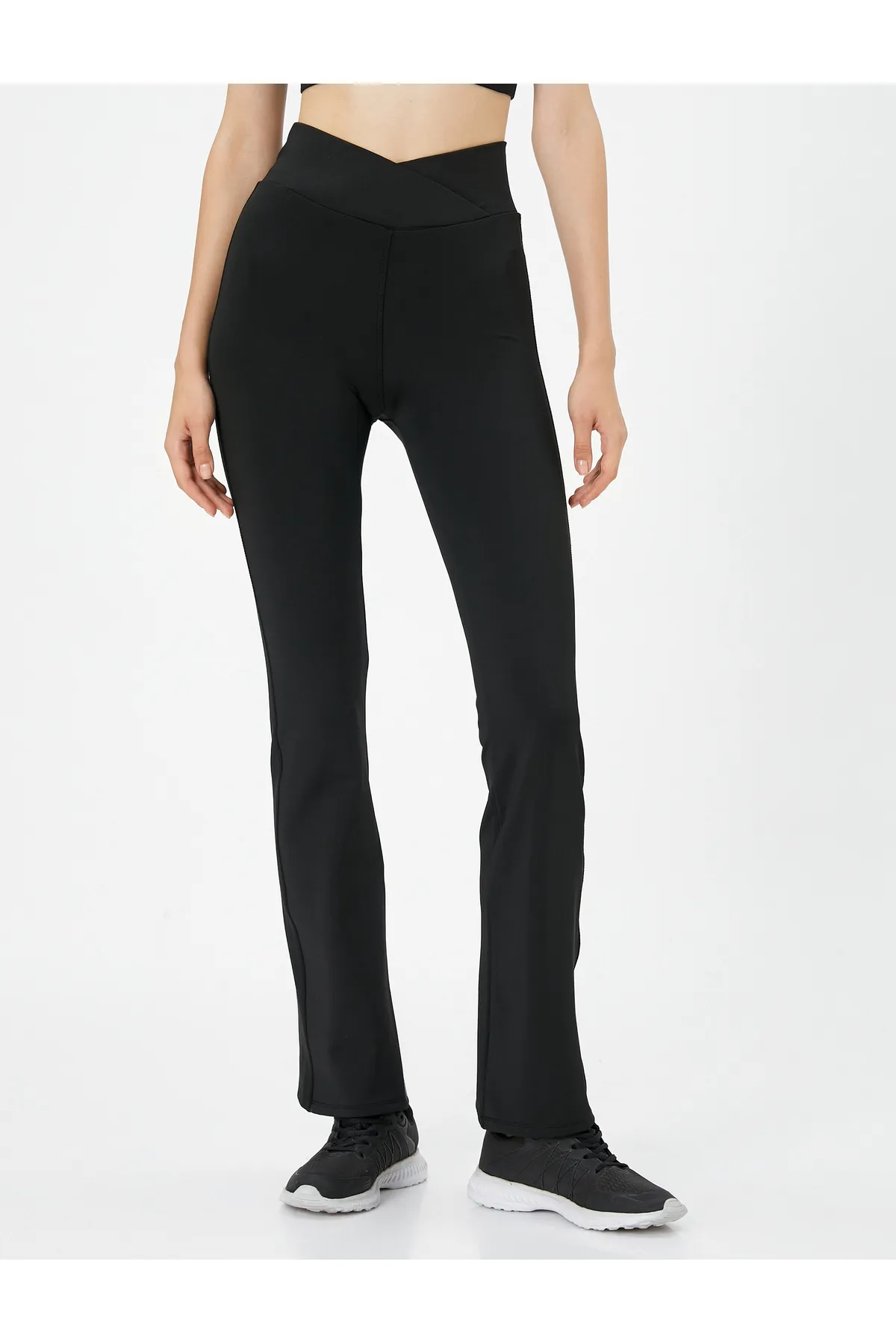 Koton  Sport-Jogginghose mit ausgestelltem Bein, hoher Taille und asymmetrischem Schnitt