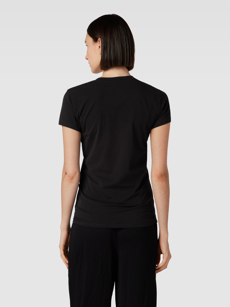 T-Shirt mit V-Ausschnitt in schwarz