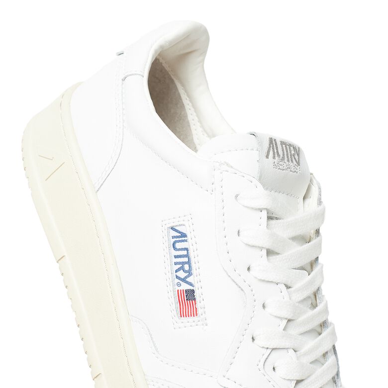 Autry 01 Low LL15 white/white