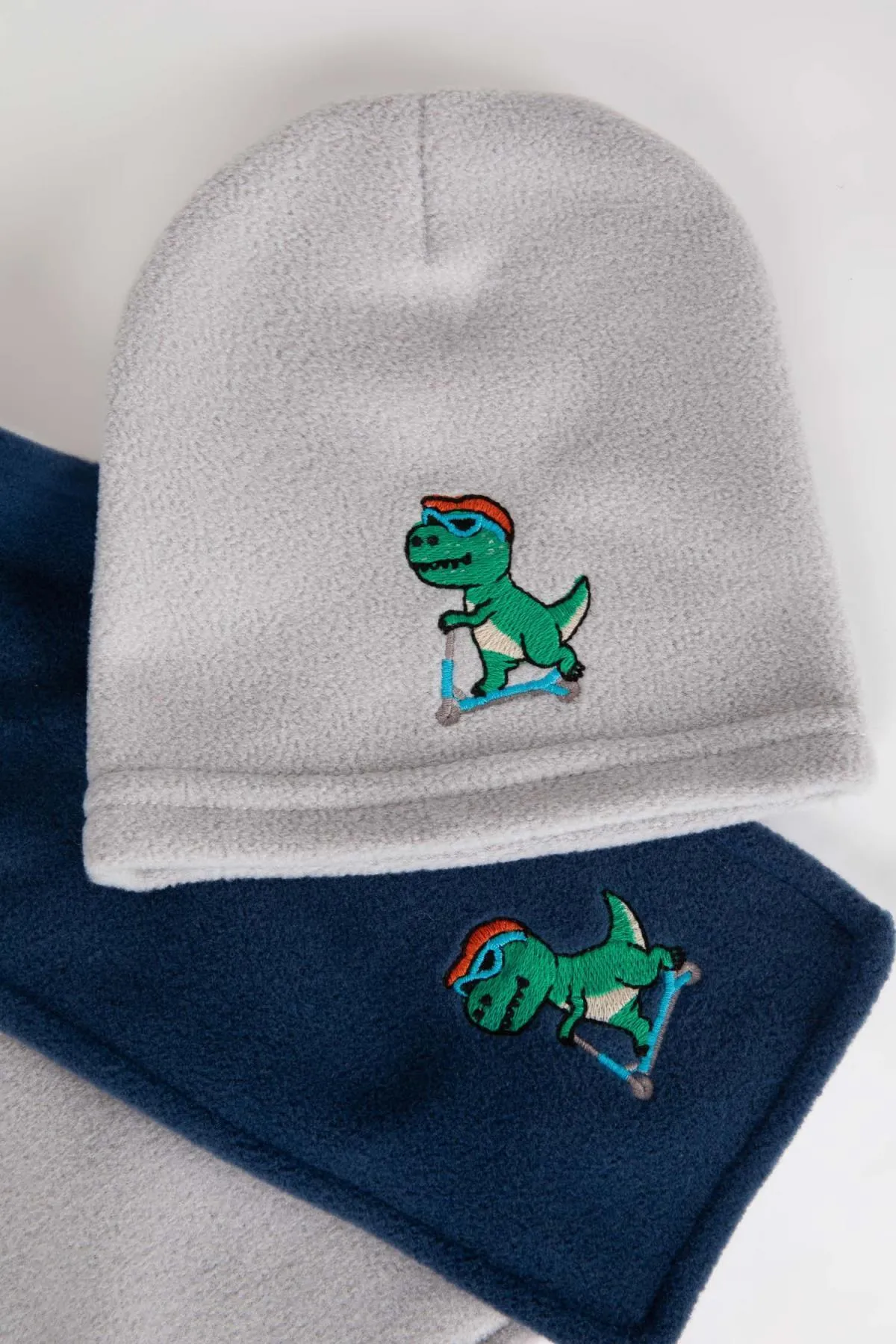 DeFacto  2-teiliges Fleece-Set mit Schal und Beanie für Babys (Jungen) B4364a523wn