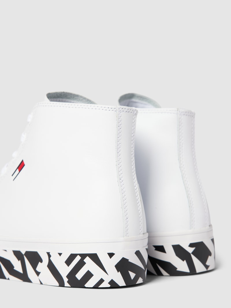 Sneaker mit Plateausohle Modell 'CUPS' in weiß