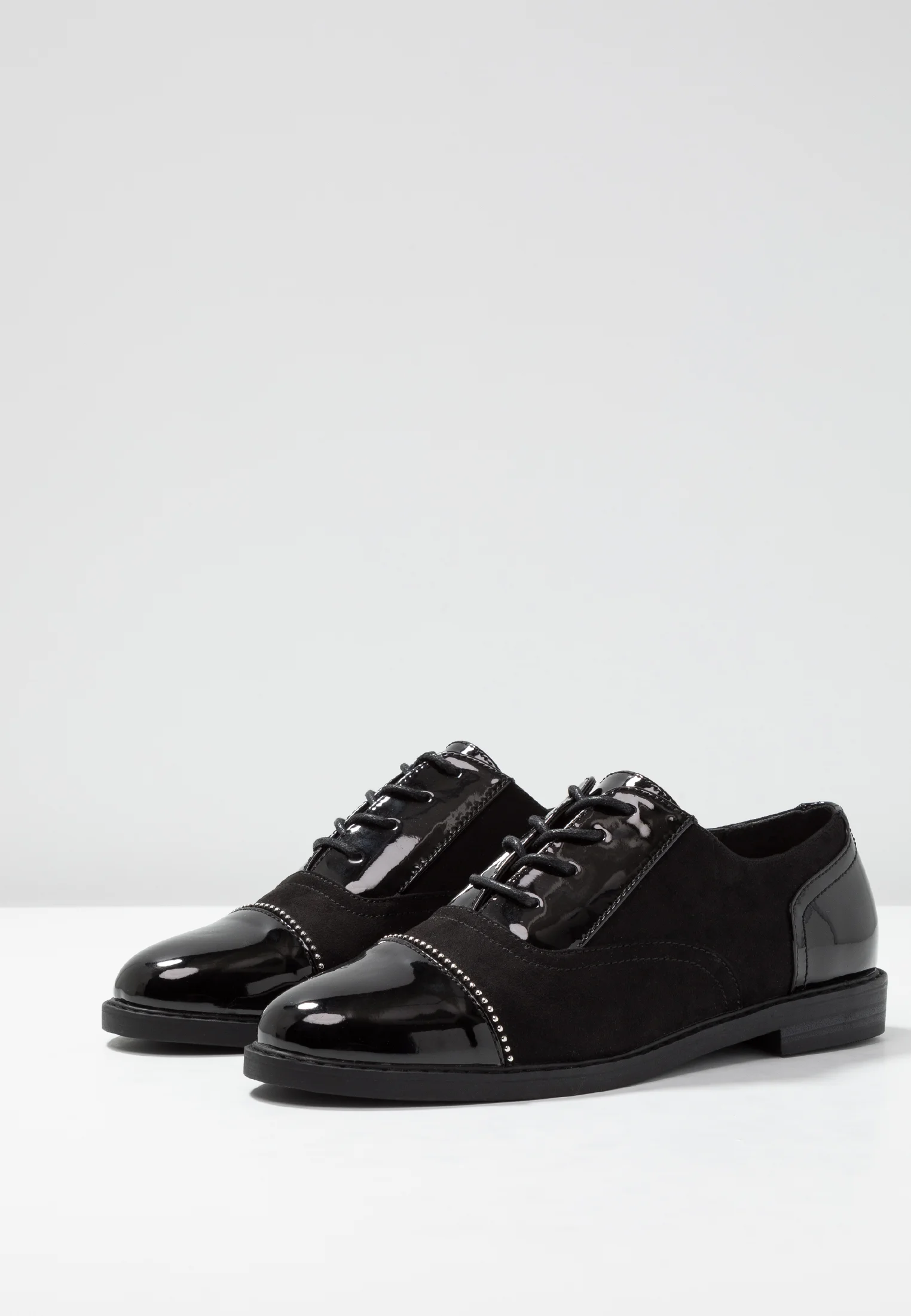 Zapatos con cordones de Anna Field