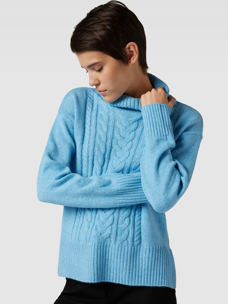 Strickpullover mit Zopfmuster in hellblau