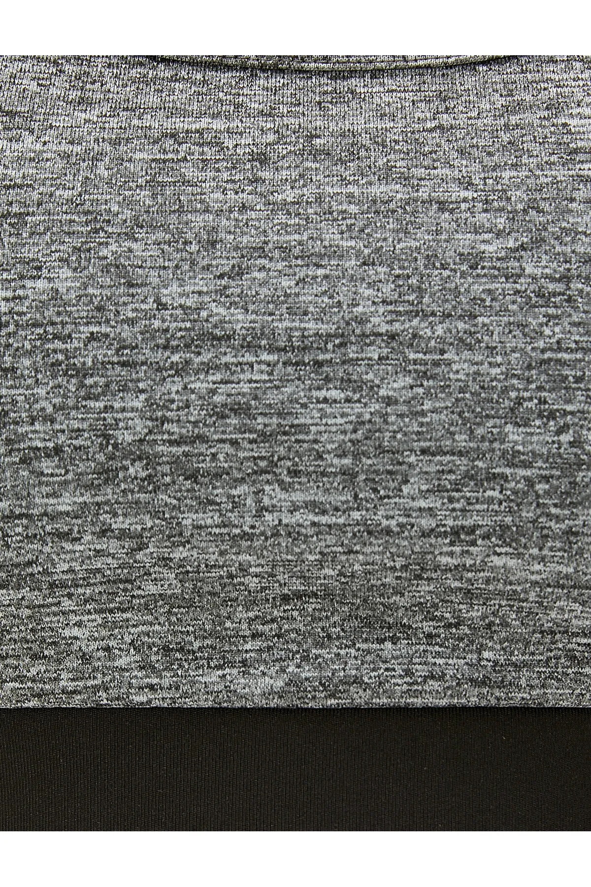 Koton  Sport-BH mit Neckholder-Fenster im Detail