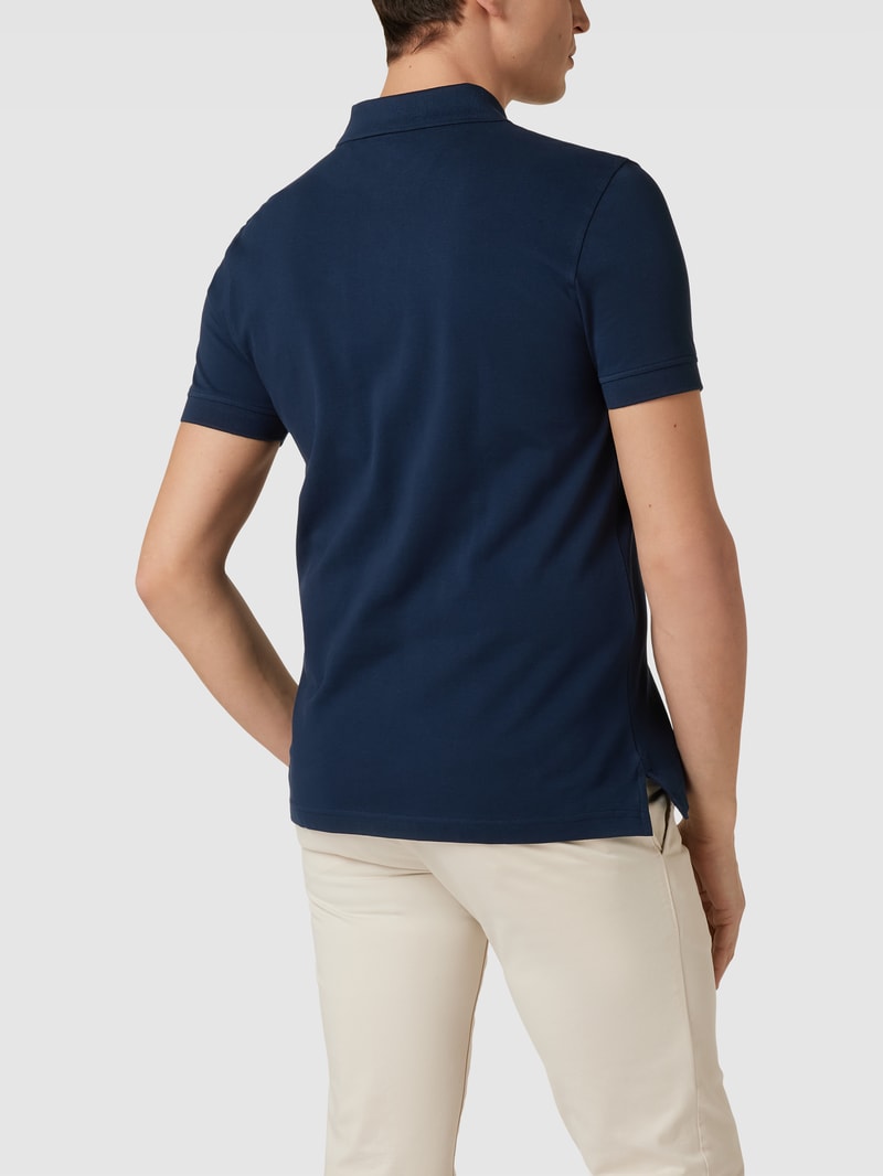 Poloshirt mit Label-Stitching in dunkelblau