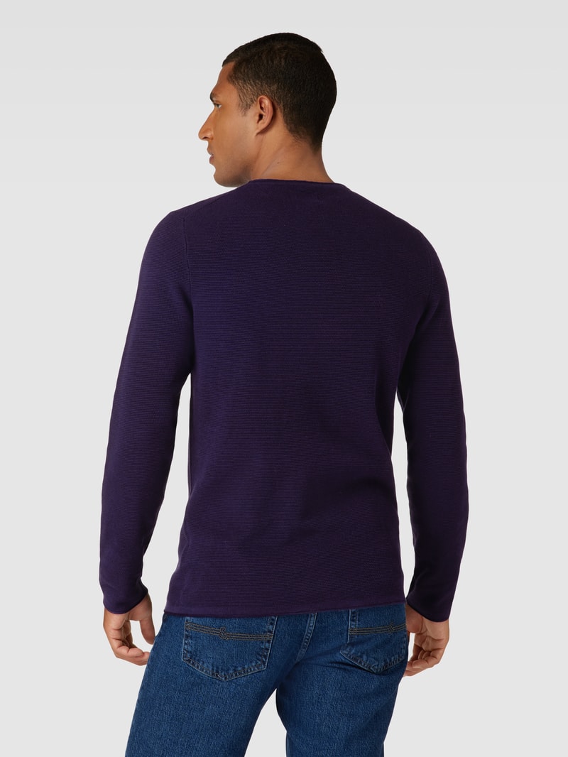 Strickpullover mit Rundhalsausschnitt in aubergine meliert