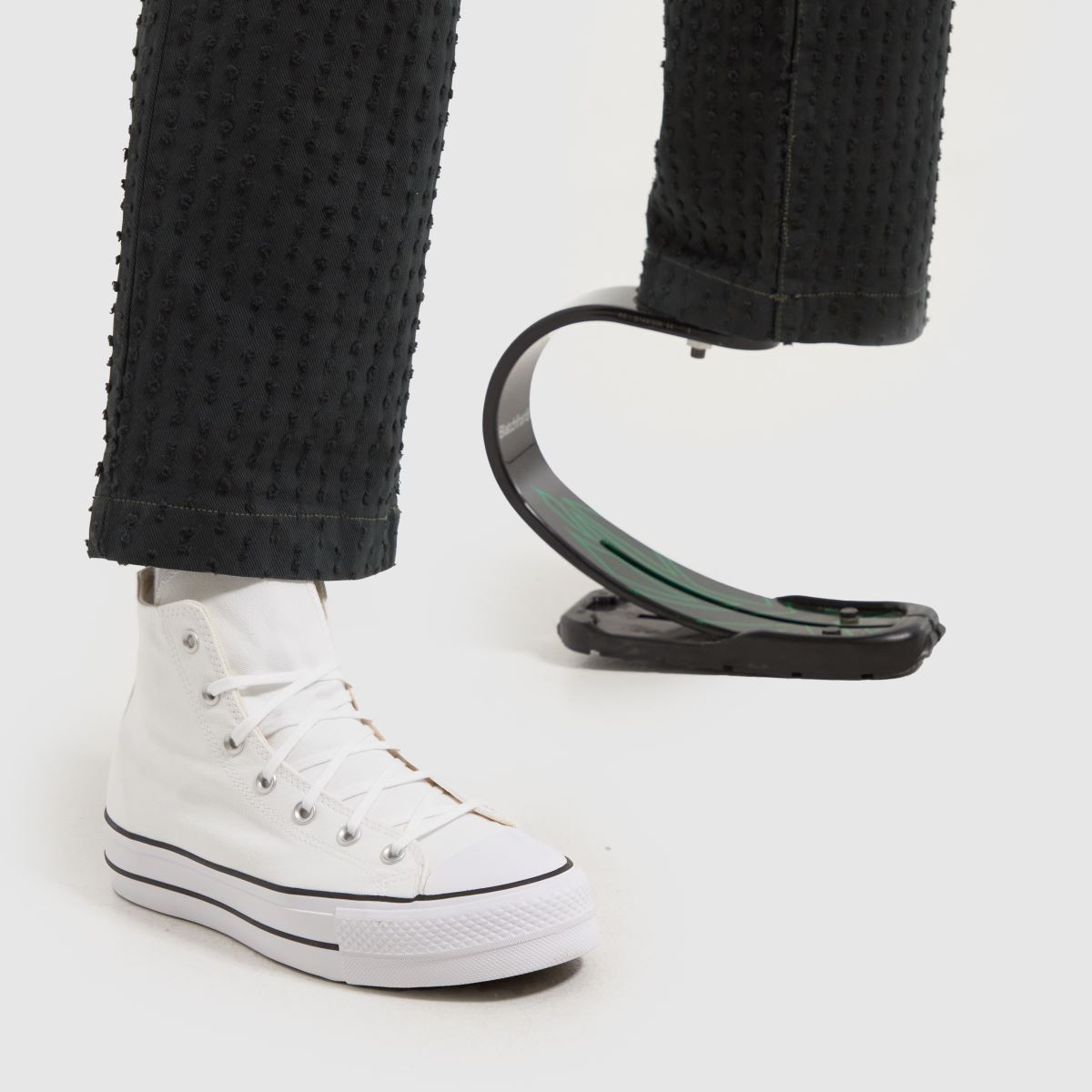 Converse – All Star – Vita höga sneakers med dragkedja