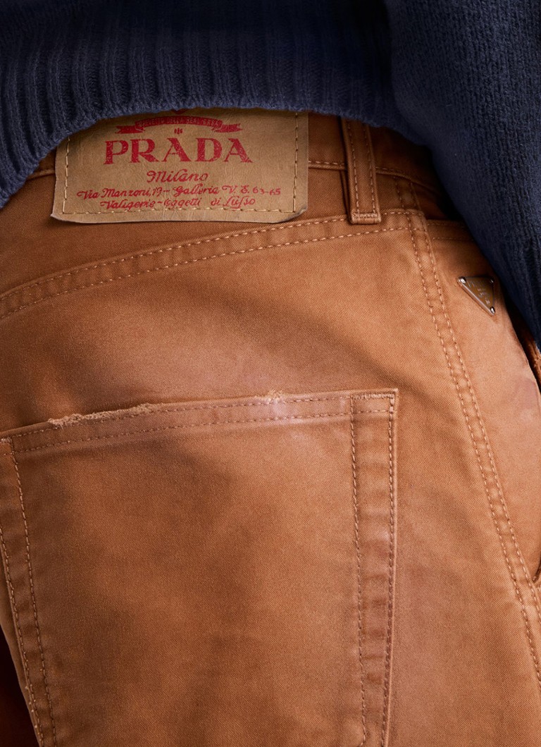 Pantaloni cargo clasici Prada din molesquín cu nasturi din piele.