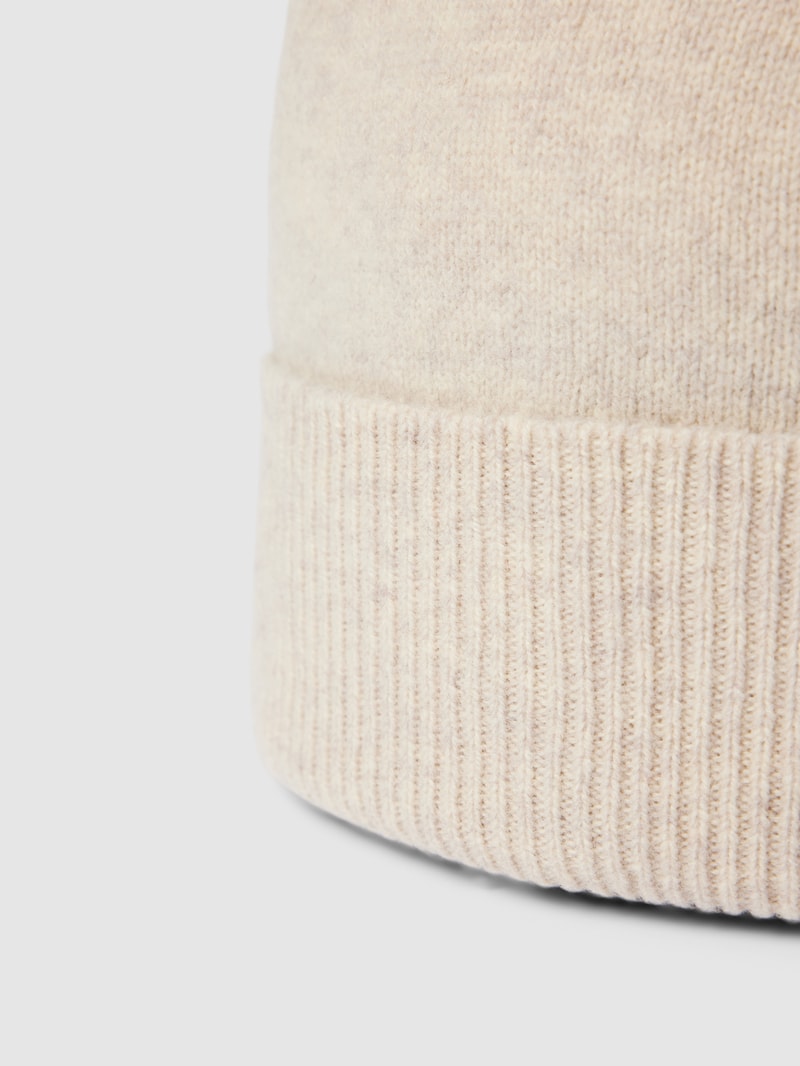 Beanie mit breitem Umschlag in beige meliert