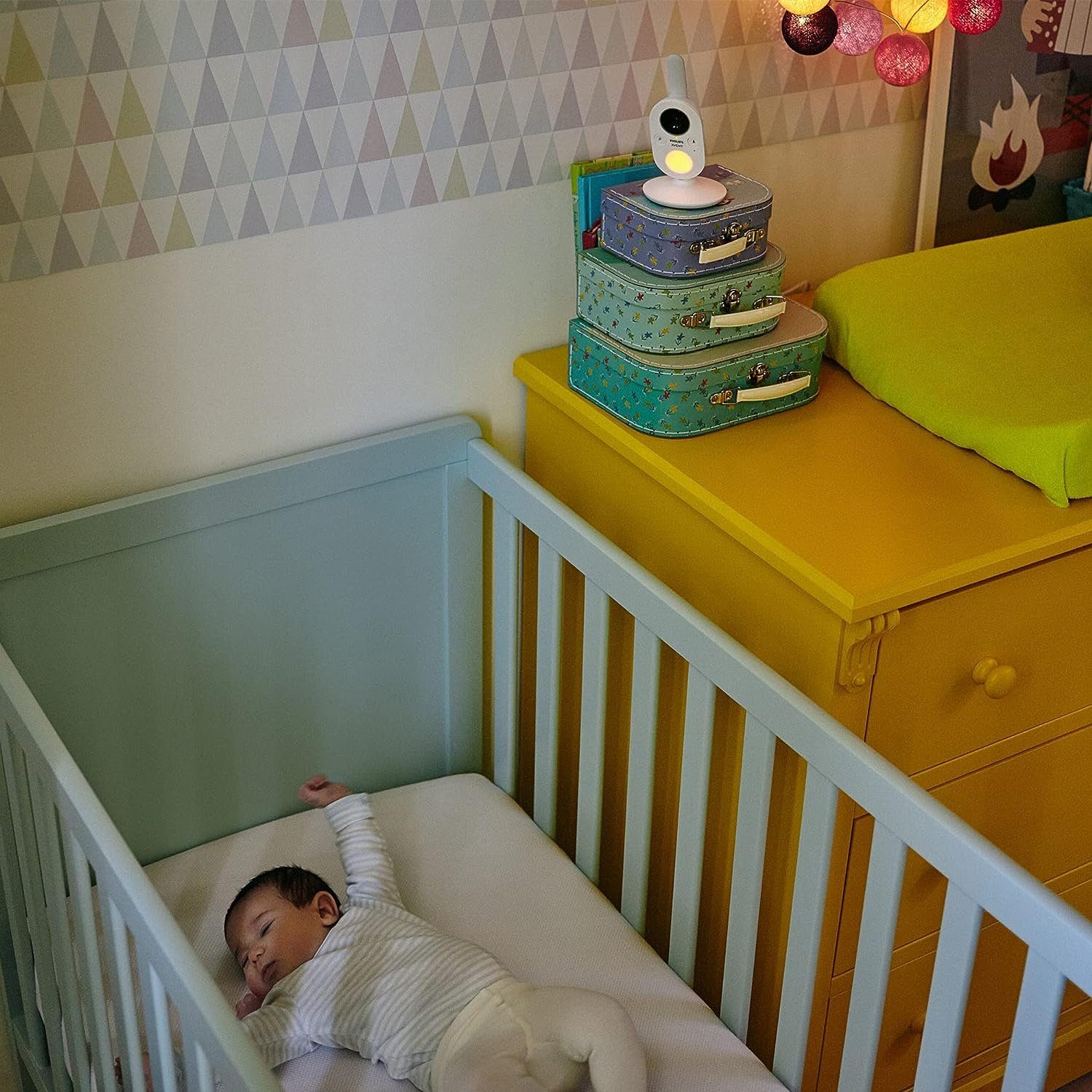 Philips Video-Babyphone Kinderkamera, Baby Kamera, Babyphone, FHSS-Technologie, Eco-Mode, Nachtsicht,300m Reichweite,Strahlungsarm, Audio-Überwachung, Mikrofon, Babykamera mit Monitor, Video Kamera, Halterung, Philips Avent, Babyphone mit kamera, Cam
