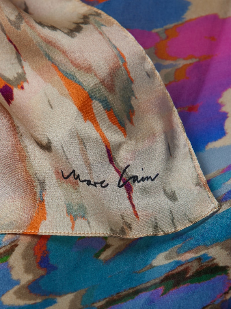 Schal mit Label-Print in rot