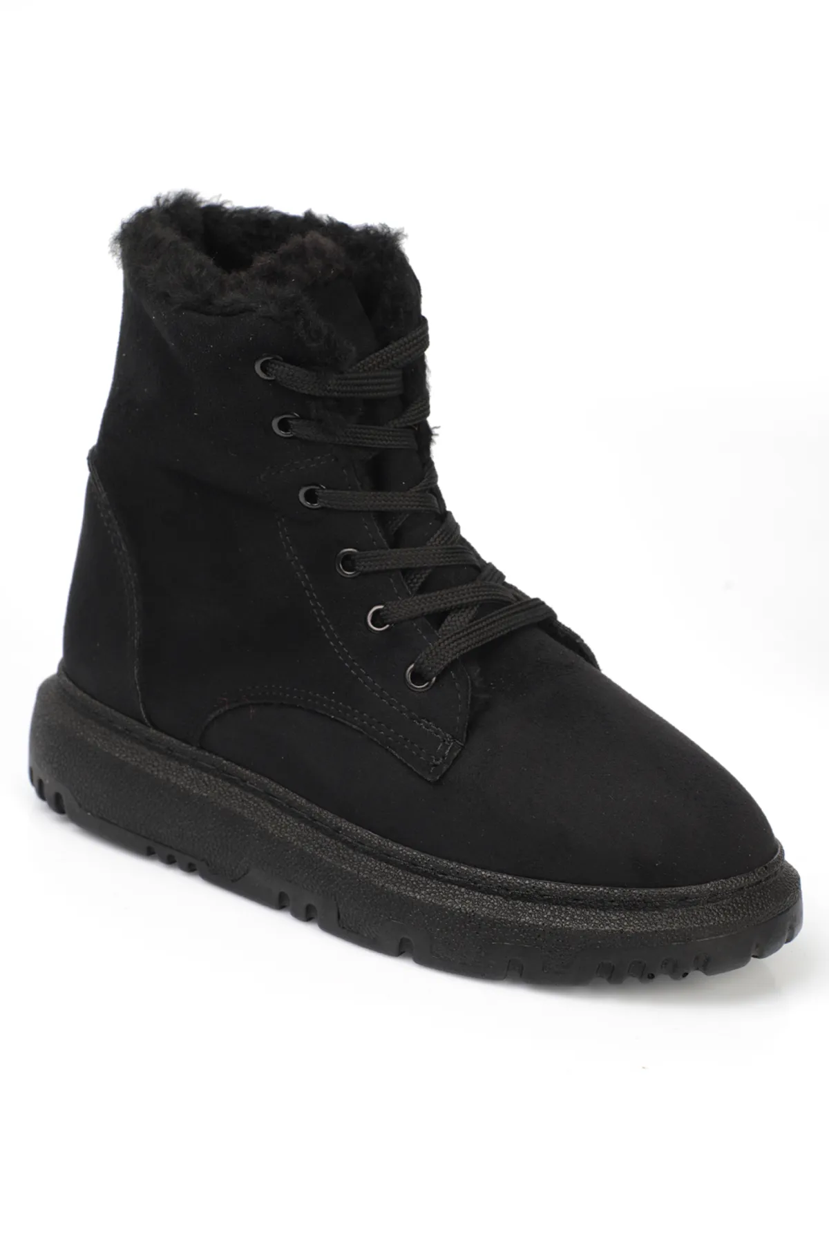 Capone Outfitters  Damenstiefel aus Lammfell mit runder Zehenpartie