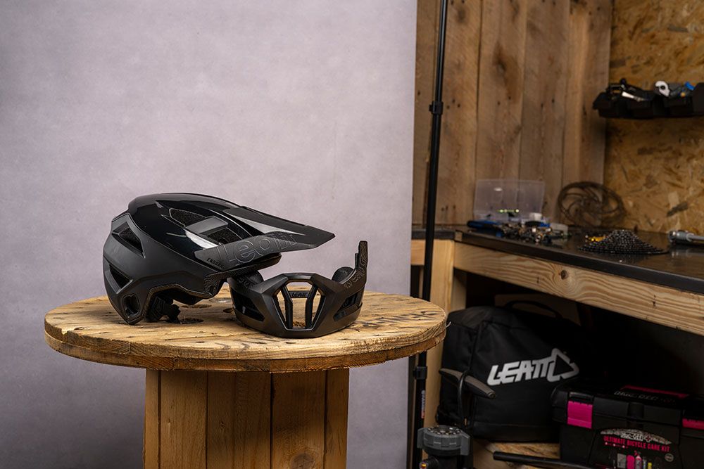 Leatt 3.0 Enduro - Fullface Helm kaufen | Bike-Discount