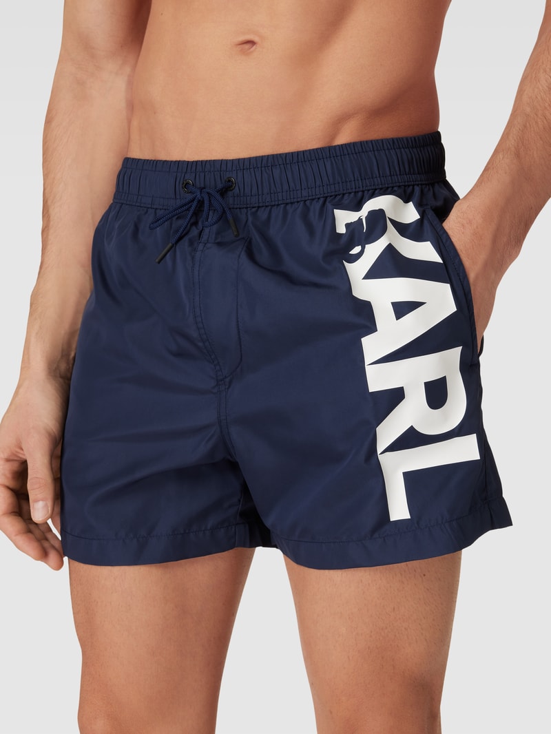Badehose mit Logo-Print in dunkelblau
