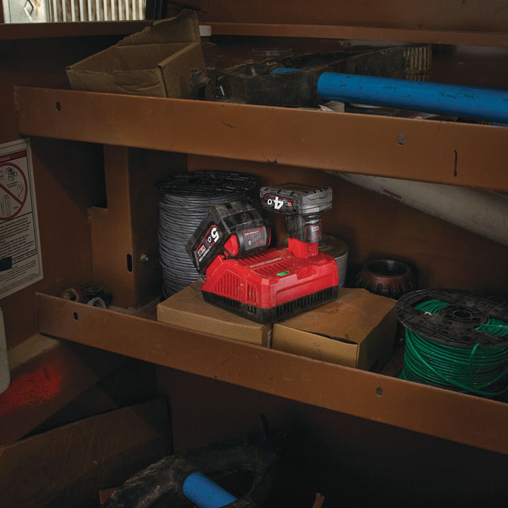 Carregador rápido multivoltagem MILWAUKEE 12V/18V 4.5/6.0Ah M12-18FC
