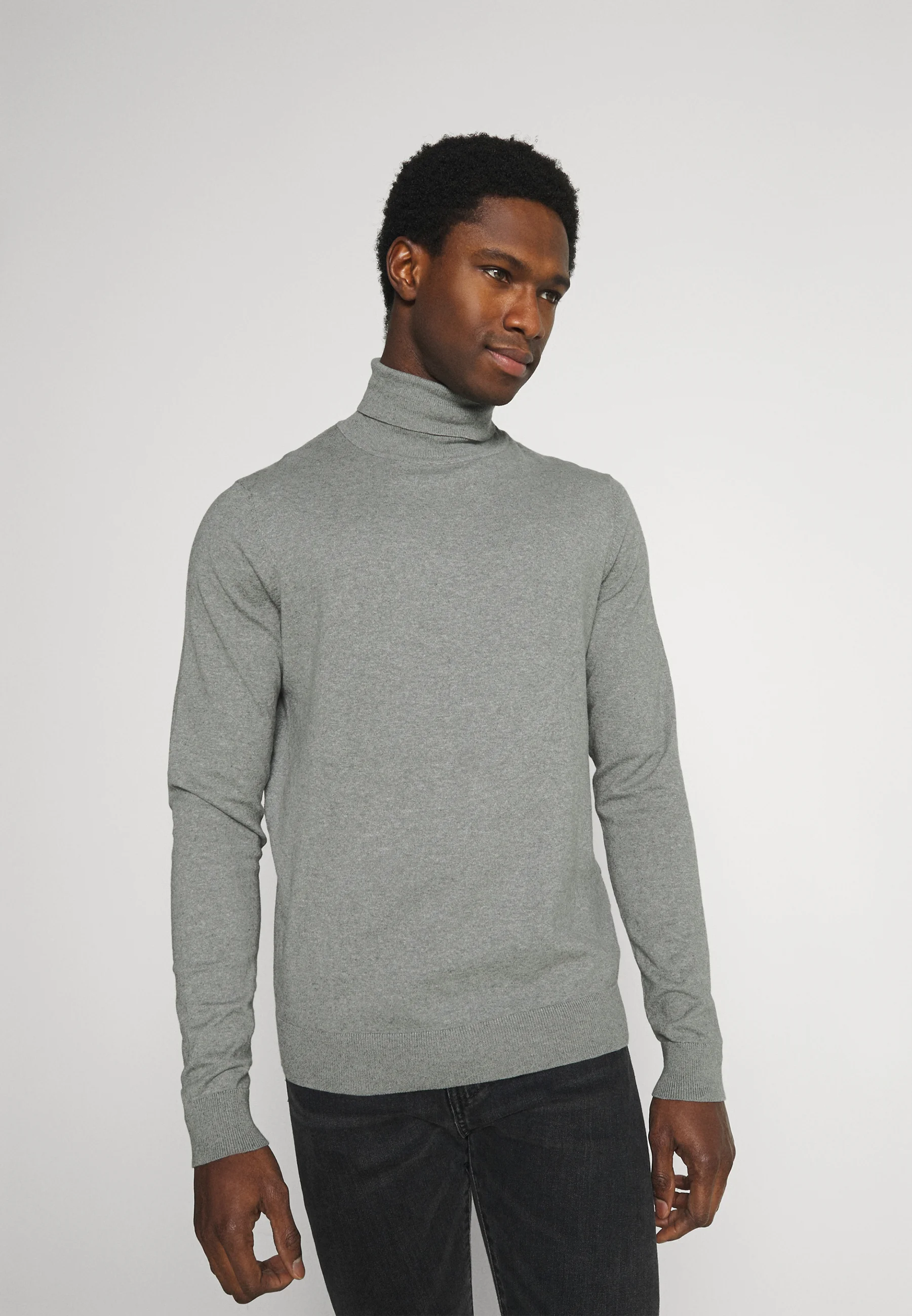 Pier One PAQUETE DE 2 - CUELLO ALTO BÁSICO - Suéter