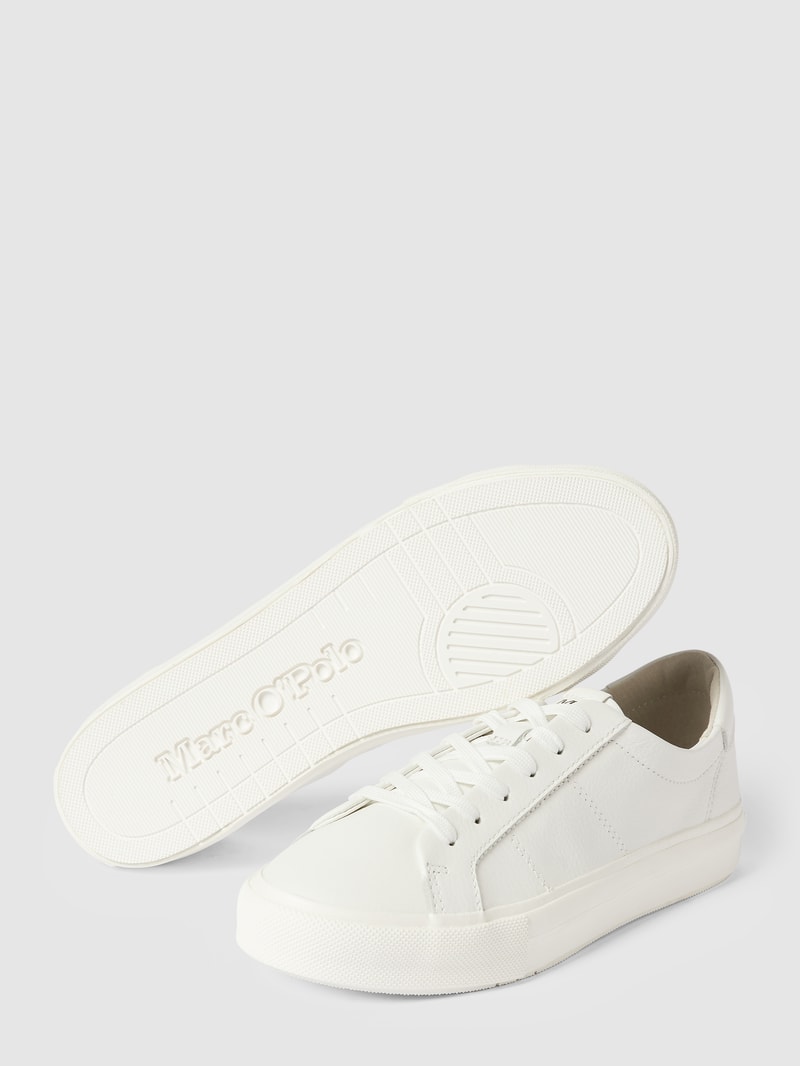 Sneaker mit Label-Details in weiß