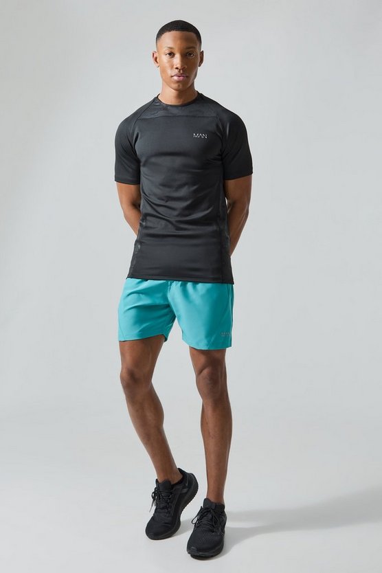 Man Active Camouflage T-Shirt & Shorts