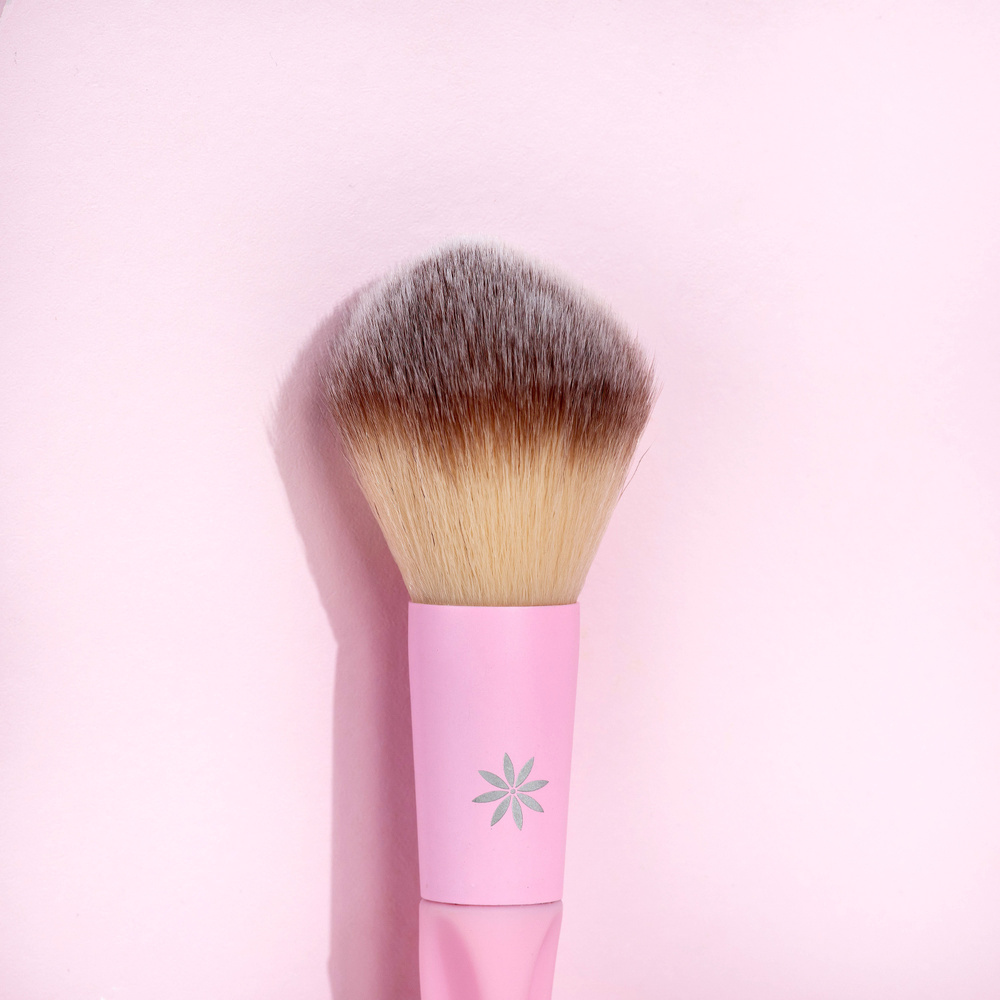 Brushworks Pinceau Poudre HD Rose Pinceau