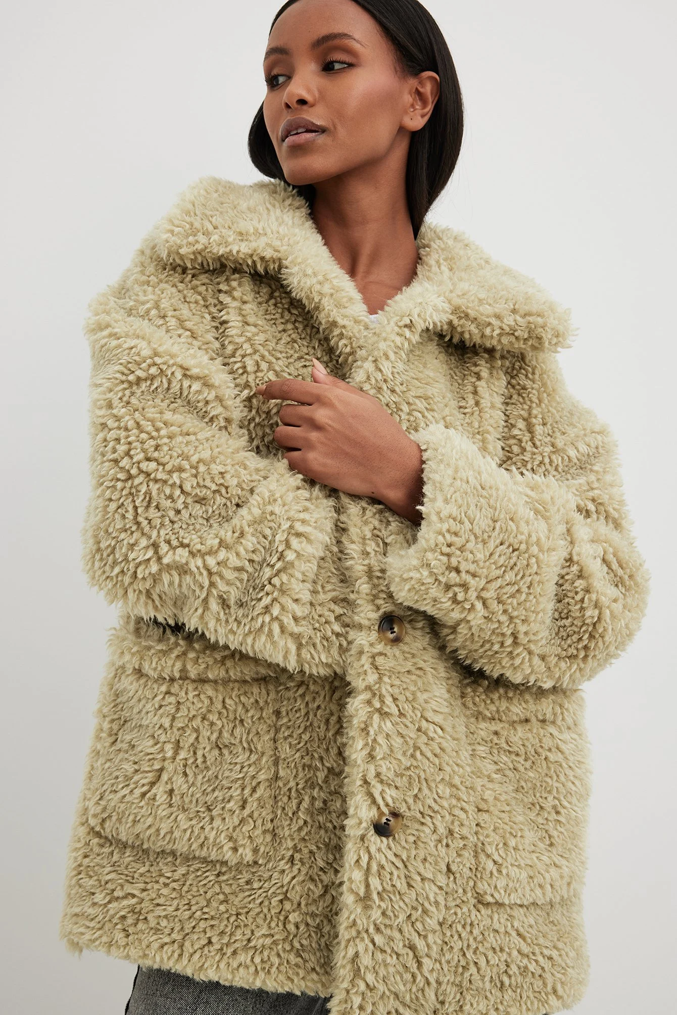 Teddyjacke mit Taschendetail