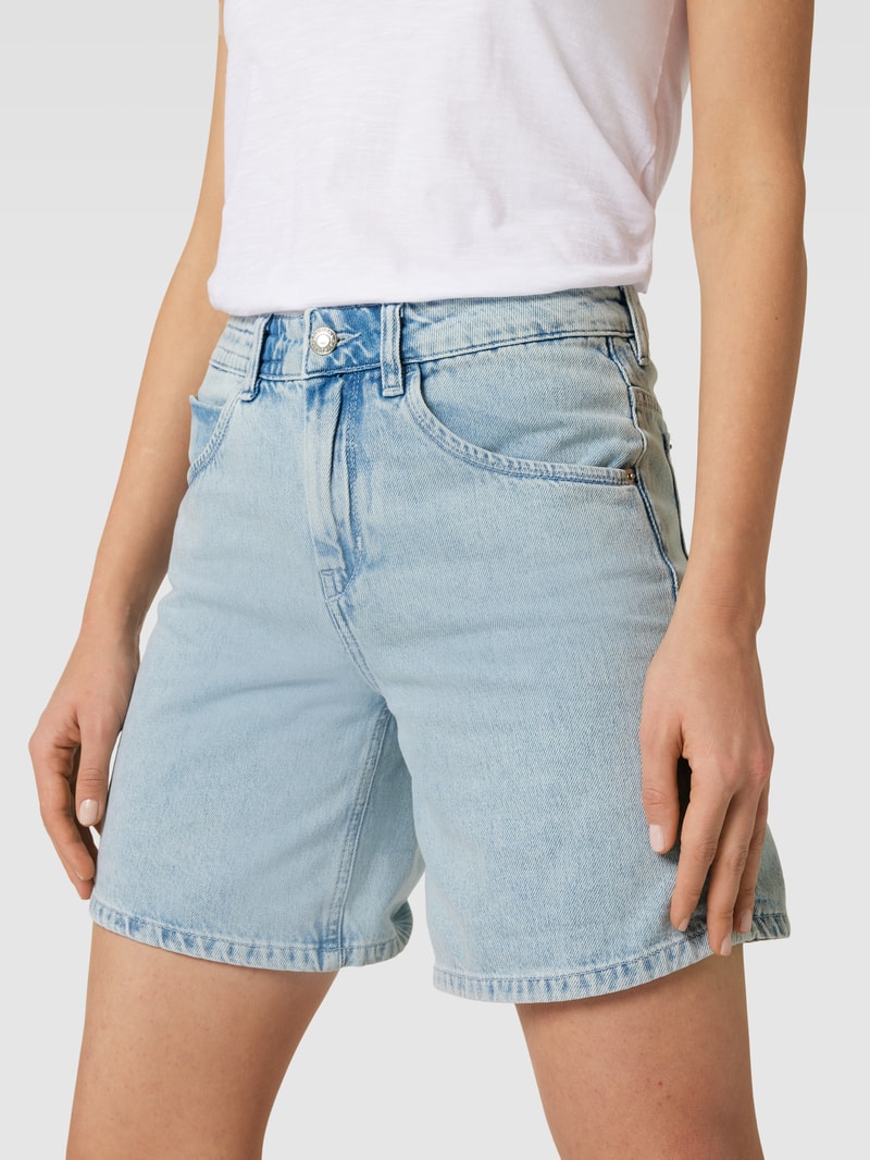 Jeansshorts mit Label-Patch Modell 'CABA' in bleu meliert