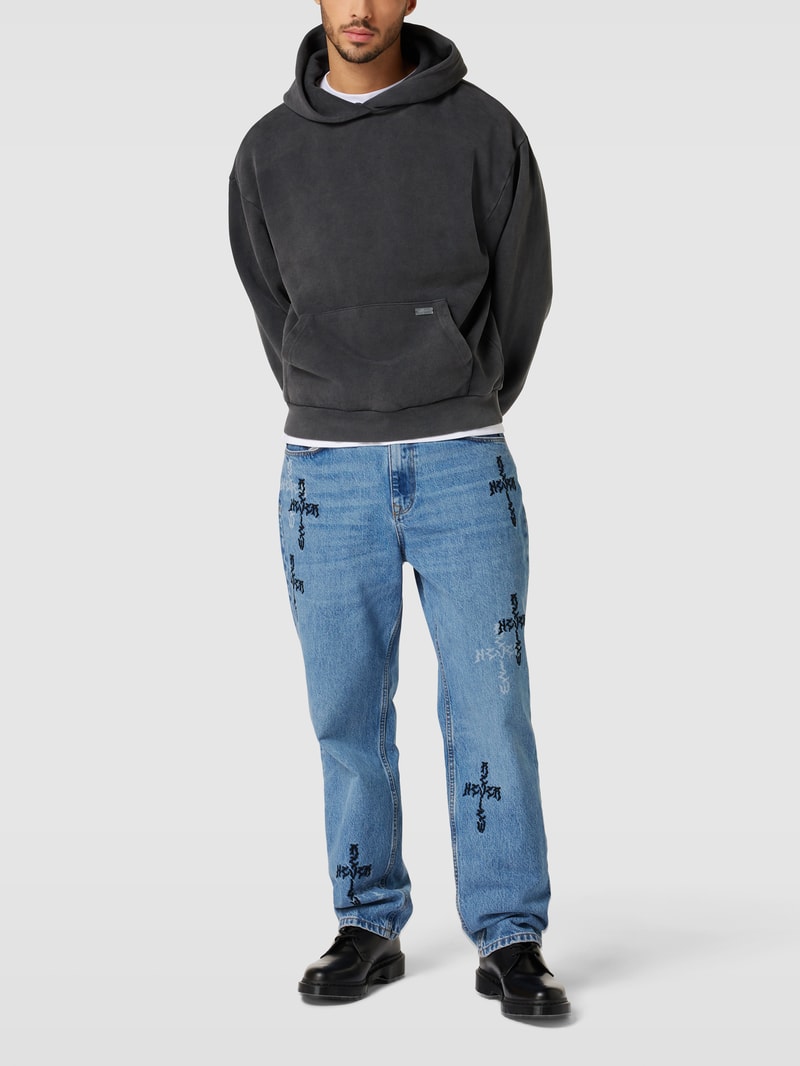 Jeans mit Label-Stitchings in blau