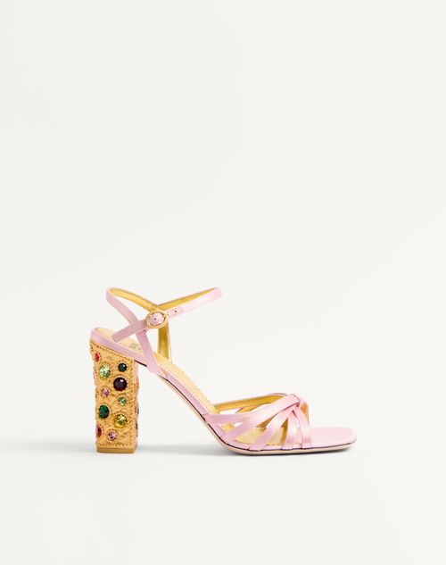 Sandália Preshoes de cetim com cristais, 90 mm
