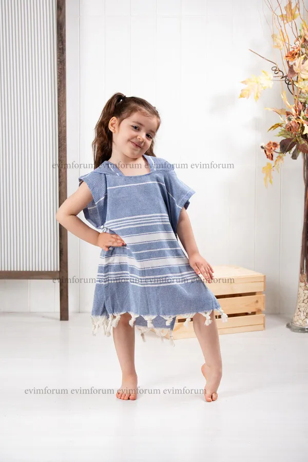 Formeya  Kinder Bademantel Poncho %100 Baumwolle Strandtuch Pastelmal Blau